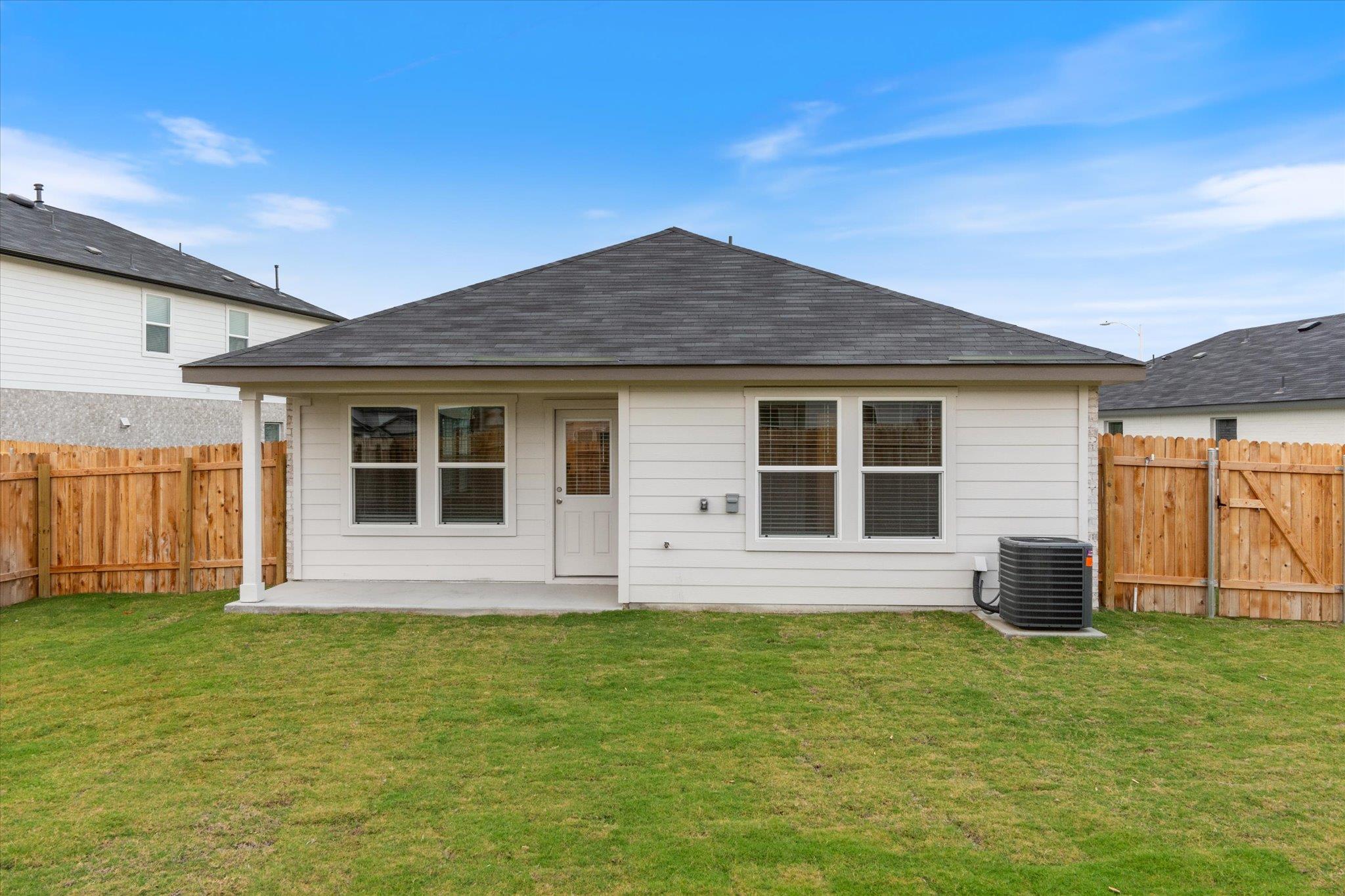 108 Raymondville Path, San Marcos, TX 78666