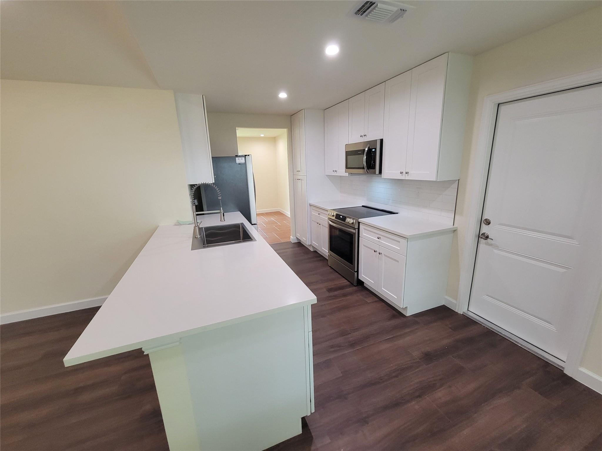 8709 Donna Gail Dr, Austin, TX 78757