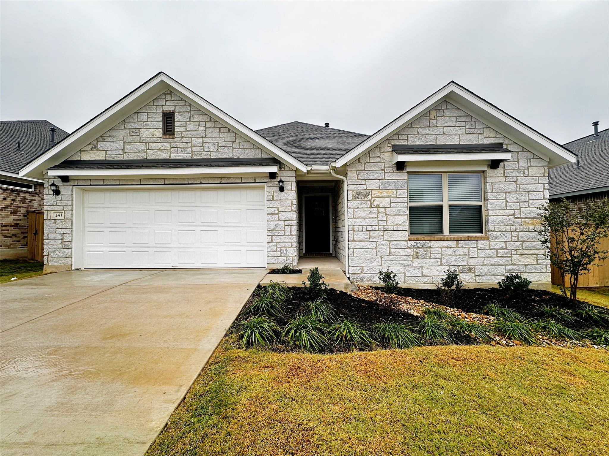 141 Rita Blanca Bnd, Bastrop, TX 78602