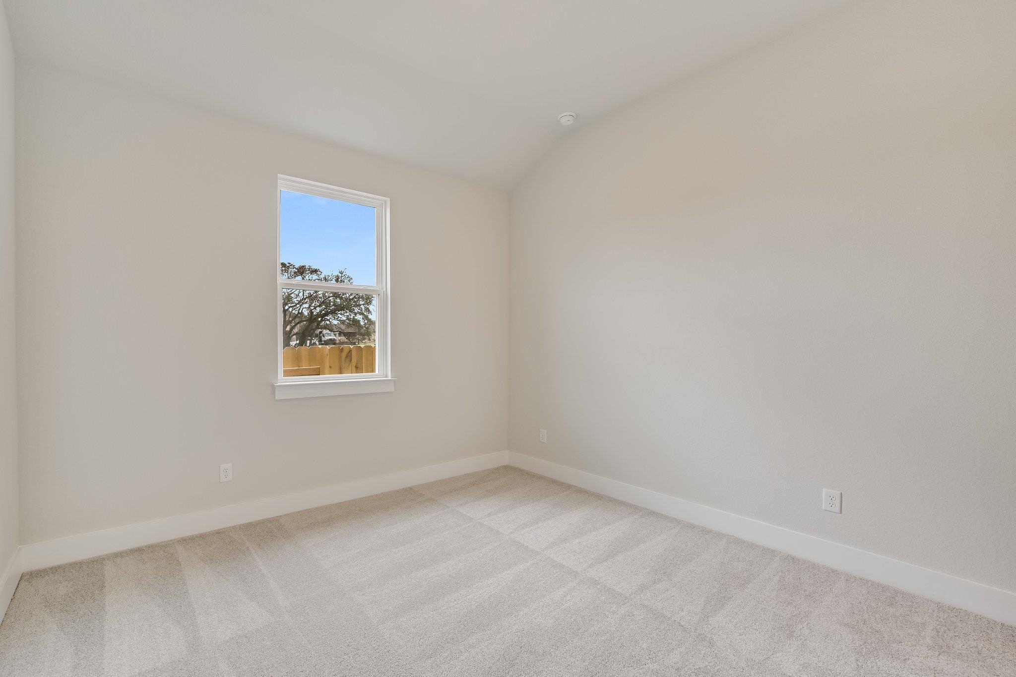 108 Country Cat Ln, San Marcos, TX 78666