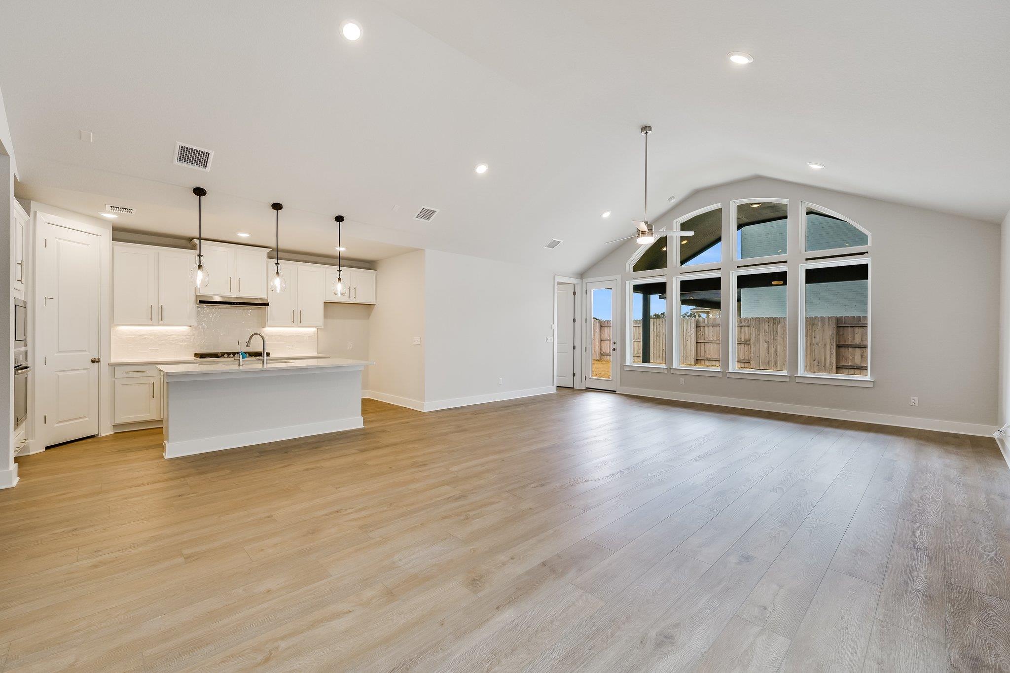 108 Country Cat Ln, San Marcos, TX 78666