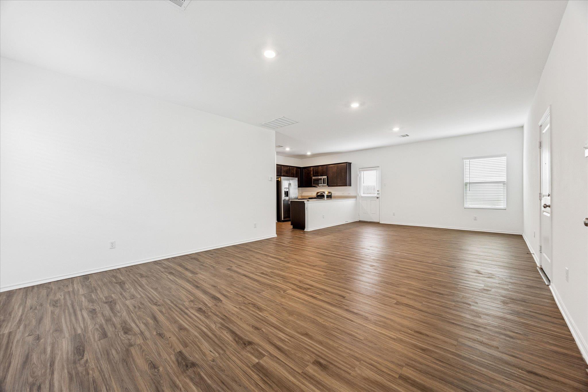 304 Mica Trl, San Marcos, TX 78656