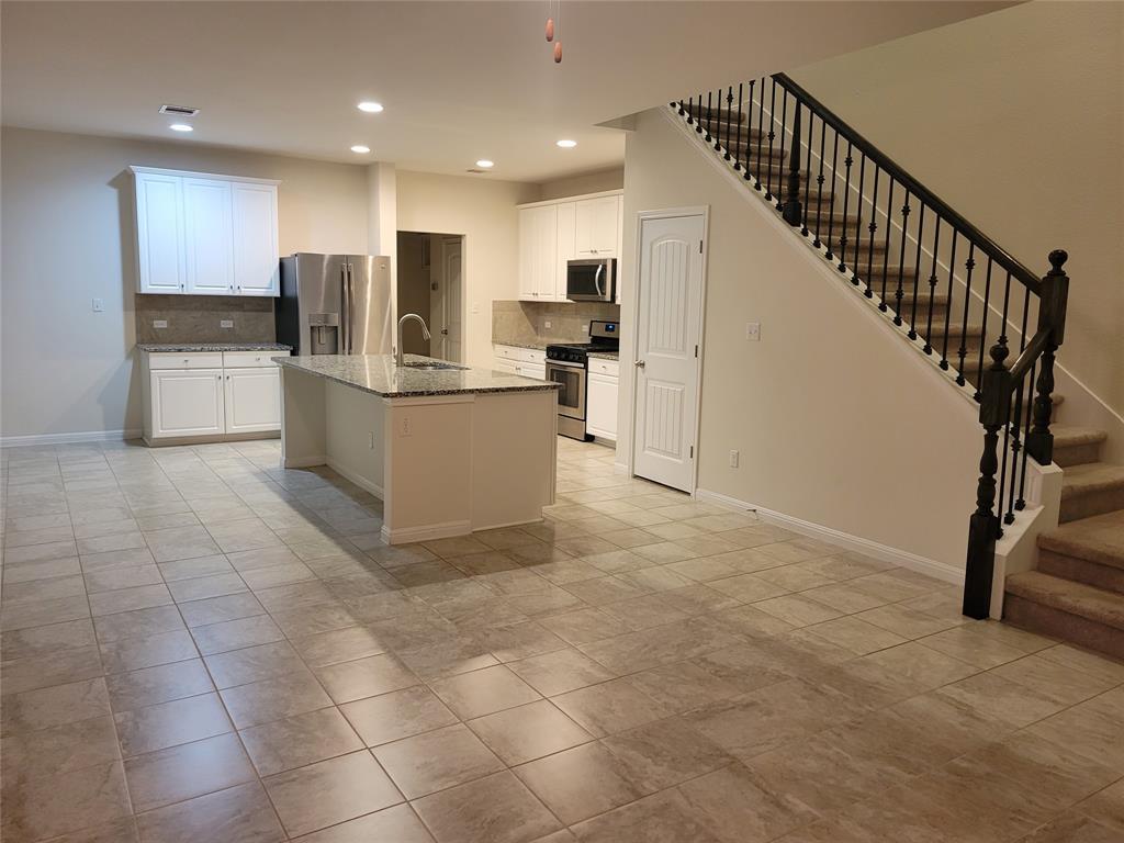 214 Diamond Point Dr, Dripping Springs, TX 78620