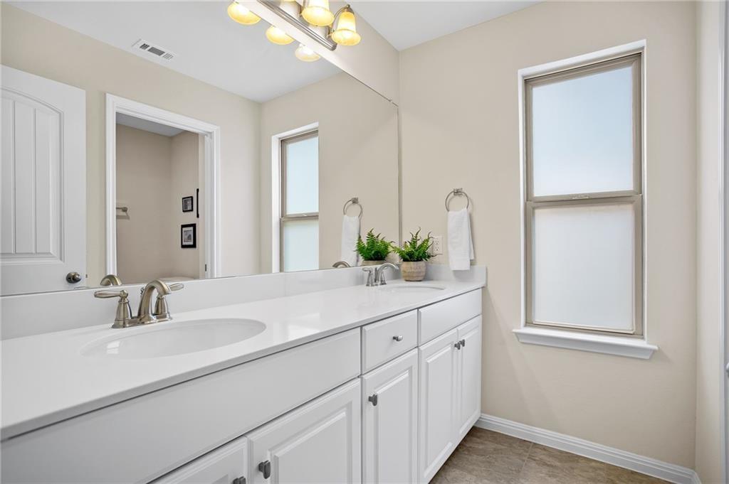 214 Diamond Point Dr, Dripping Springs, TX 78620