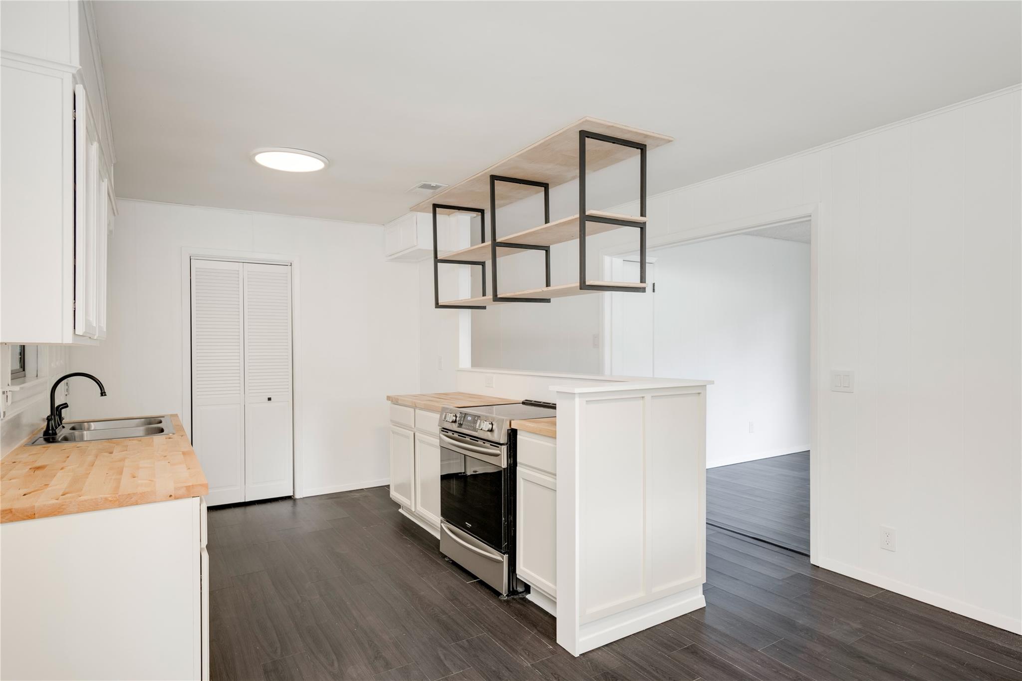 4948 Crossover Rd, San Marcos, TX 78666