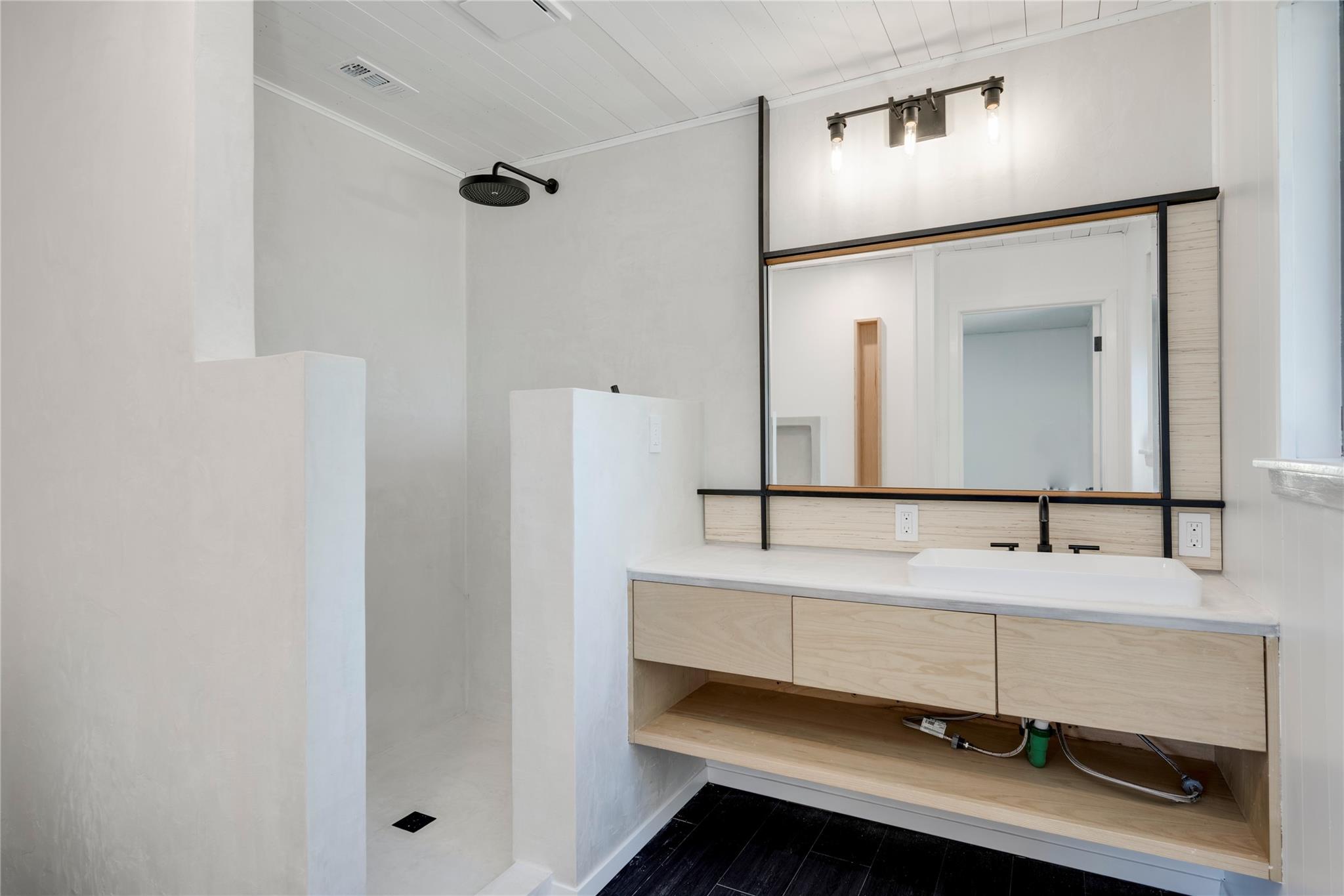 4948 Crossover Rd, San Marcos, TX 78666