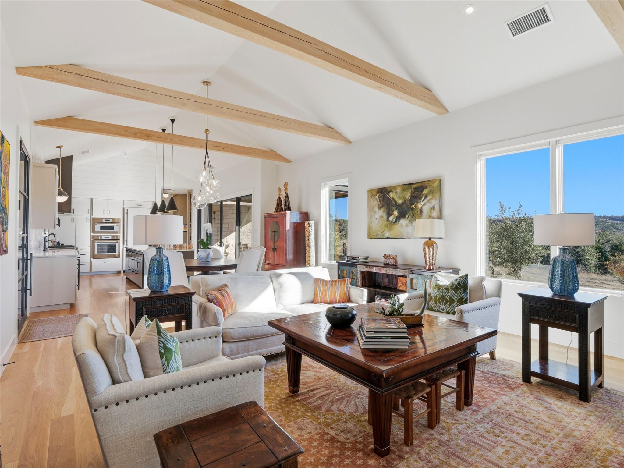 577 Cattle Creek Rd, Johnson City, TX 78636