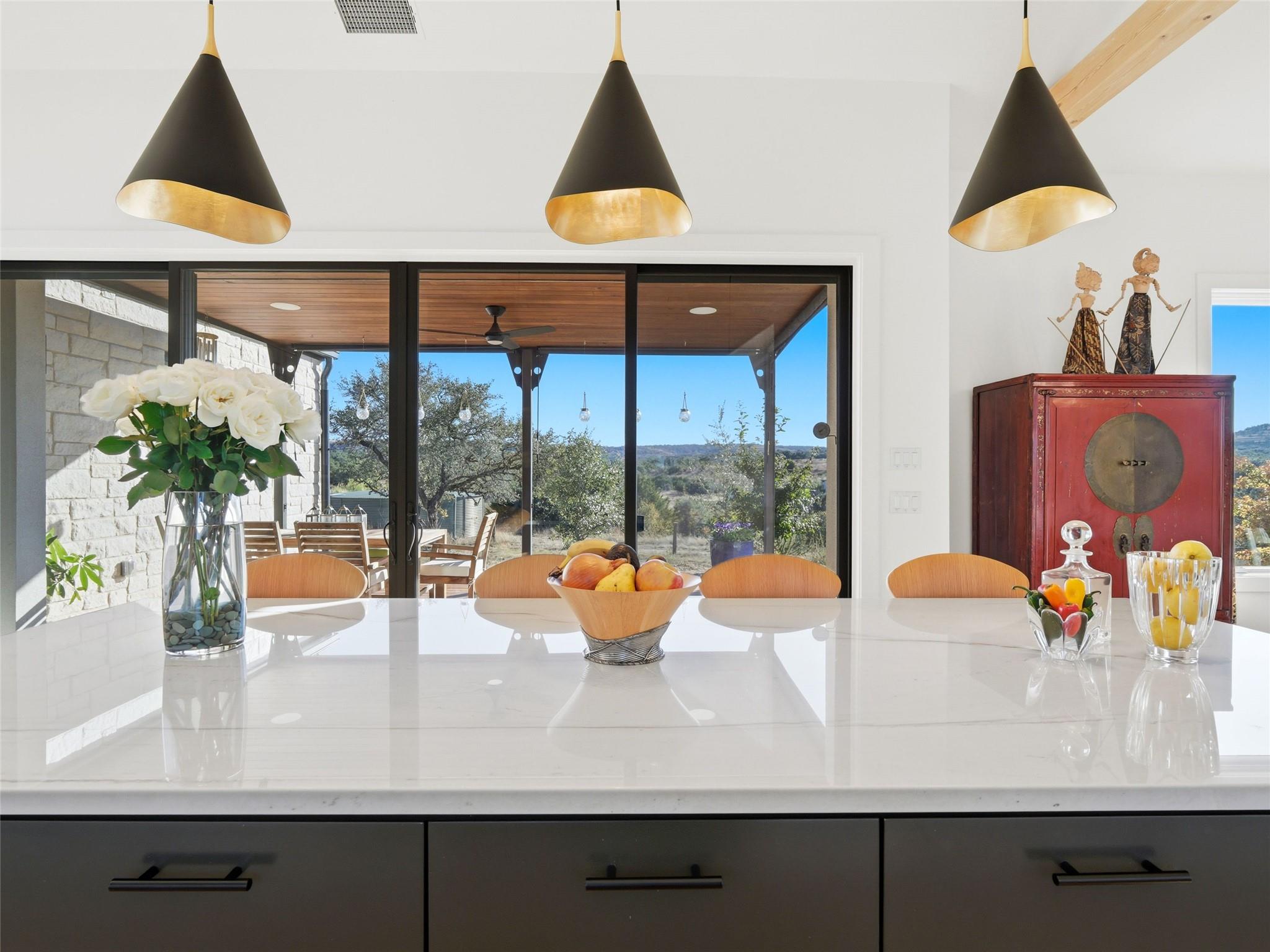 577 Cattle Creek Rd, Johnson City, TX 78636