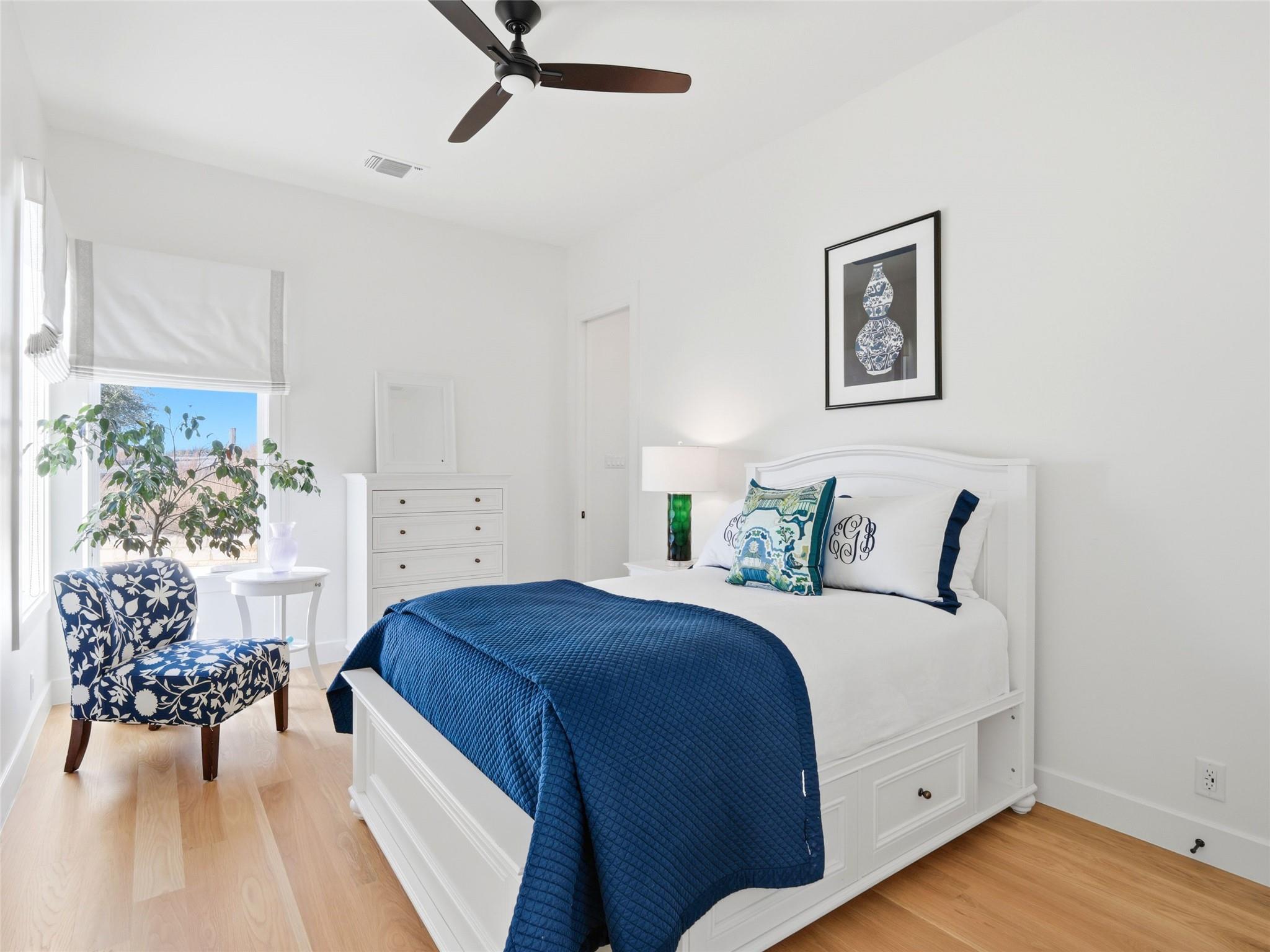 577 Cattle Creek Rd, Johnson City, TX 78636