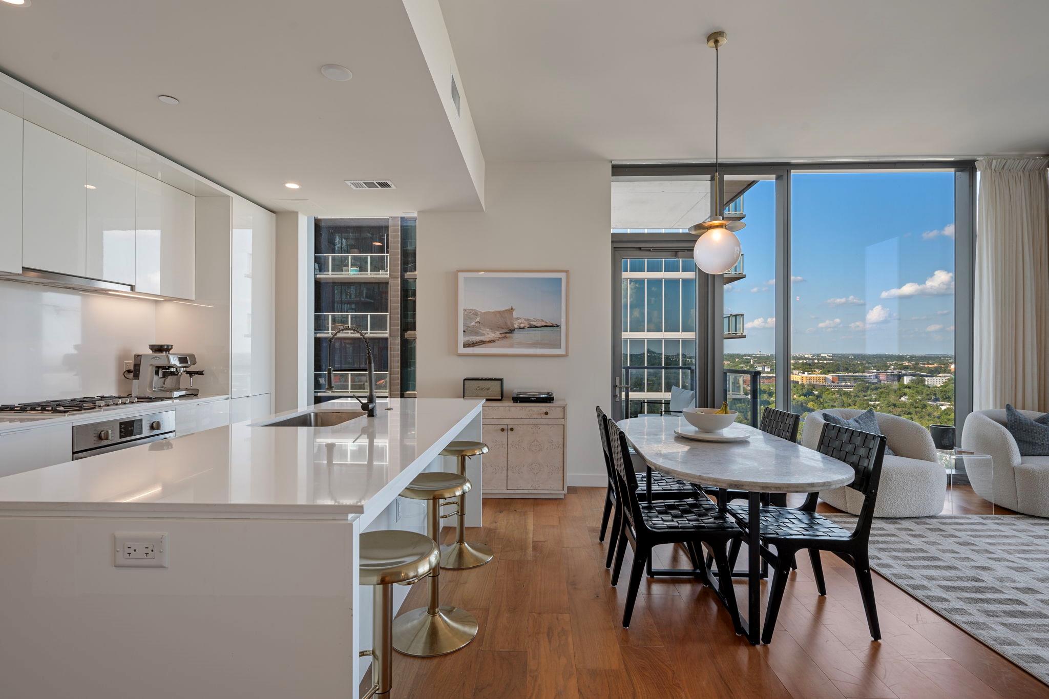 44 East Ave # 2007, Austin, TX 78701