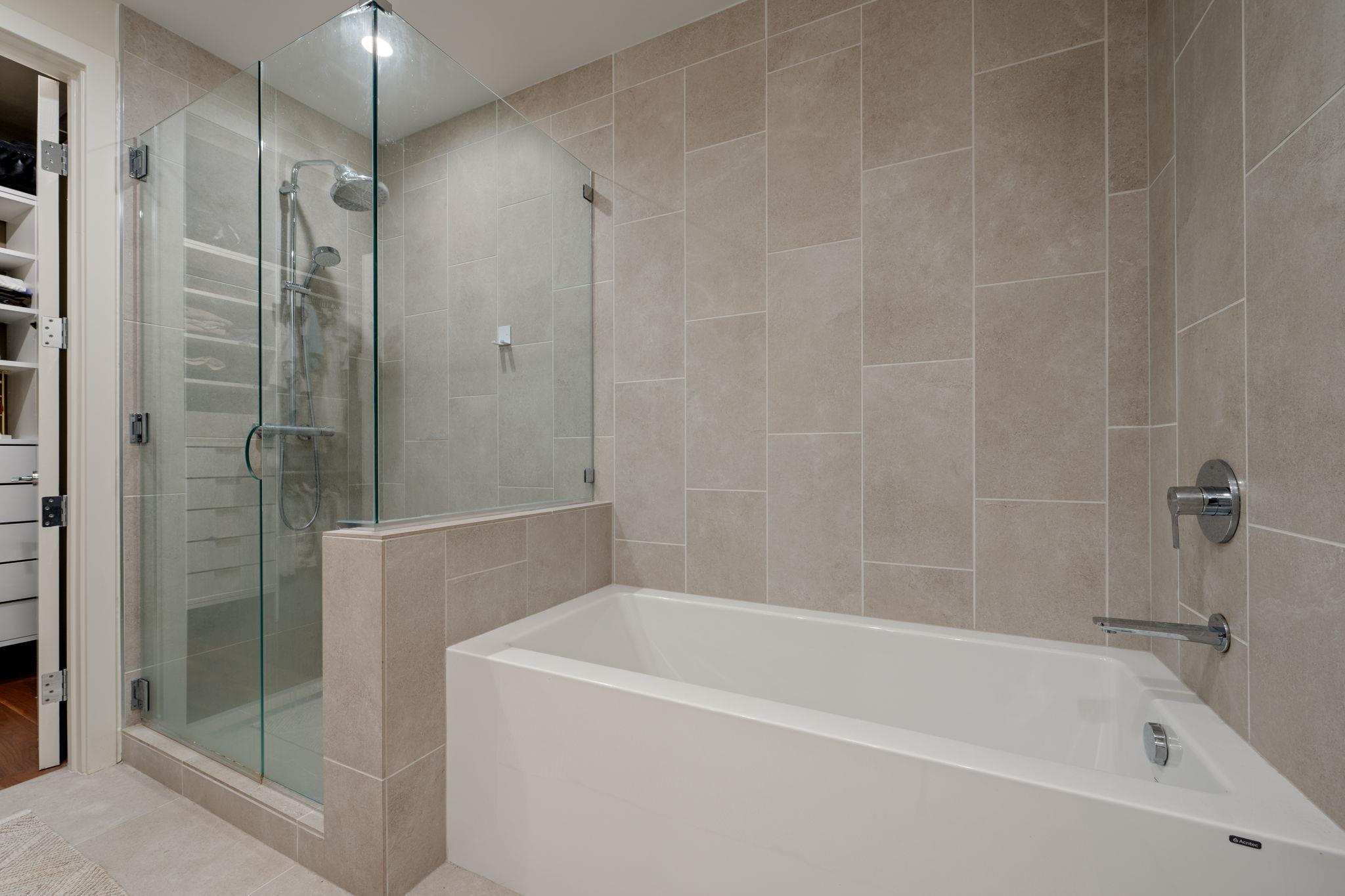 44 East Ave # 2007, Austin, TX 78701