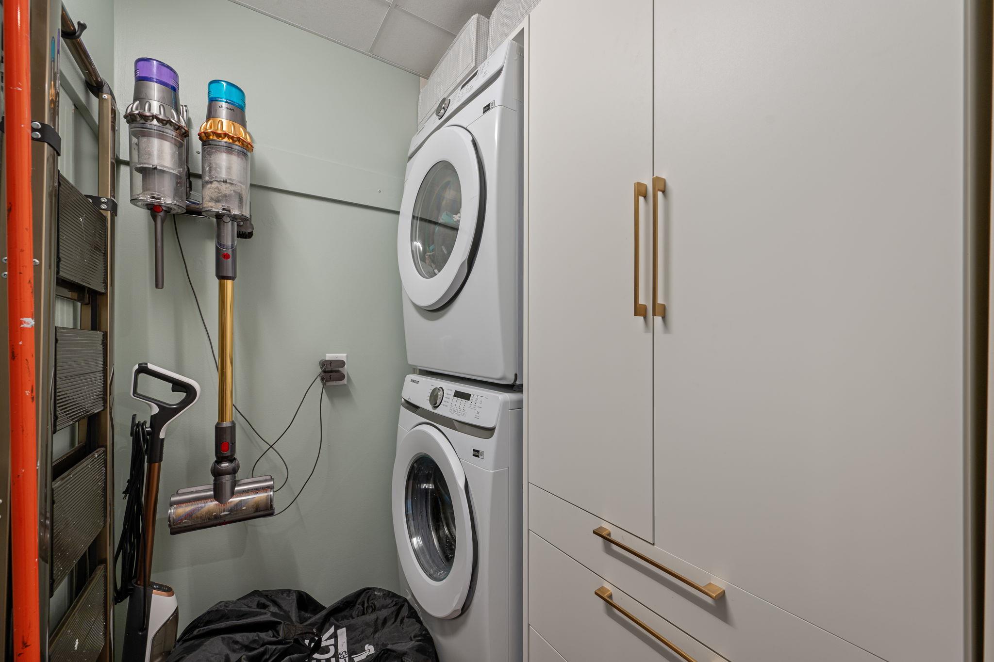 44 East Ave # 2007, Austin, TX 78701