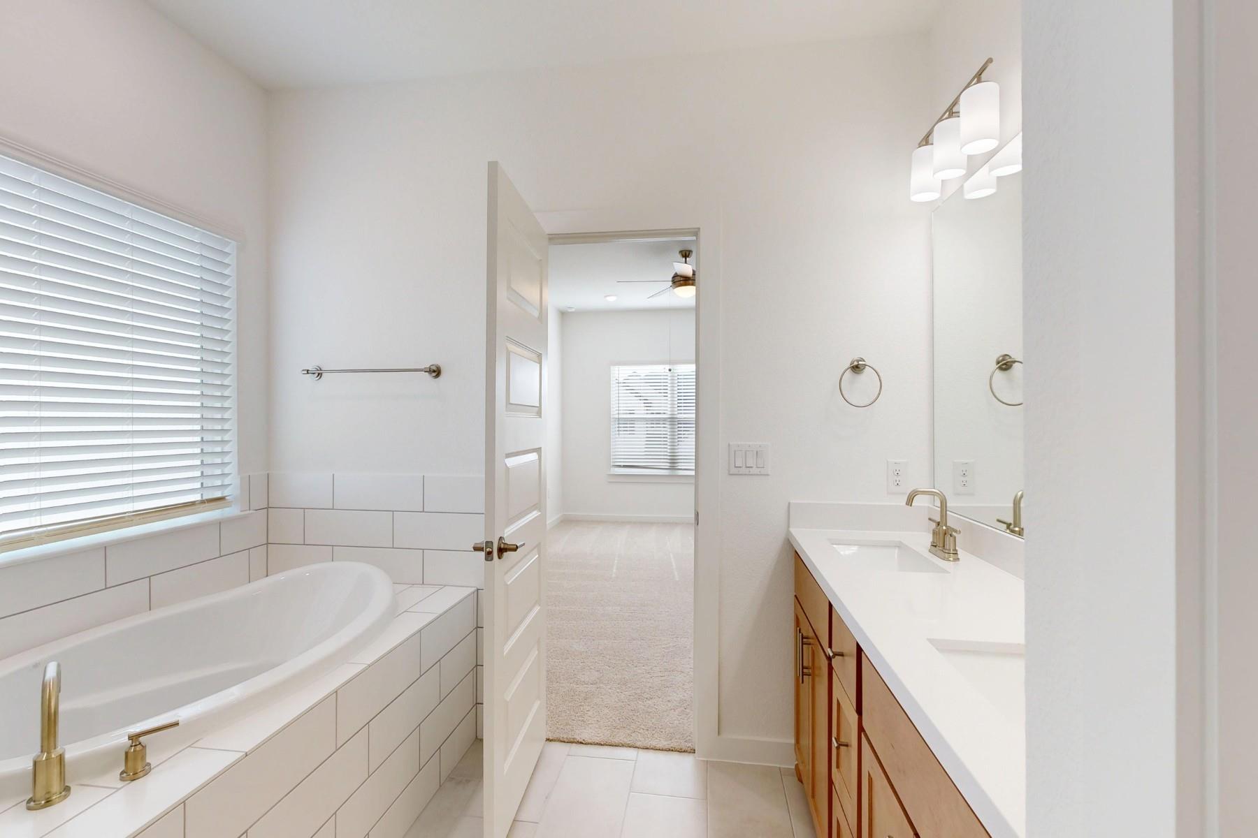 2112 Lolo Ln, Leander, TX 78641