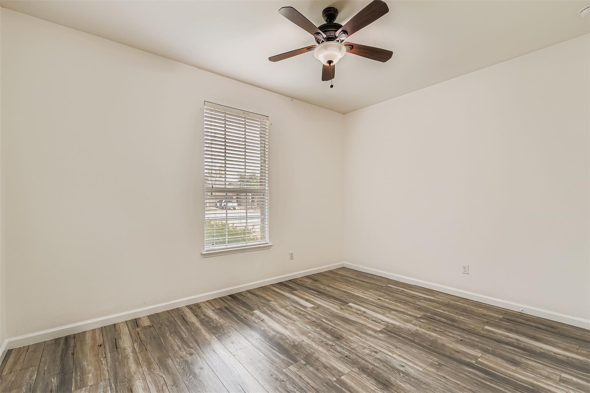 334 Nandina Dr, Buda, TX 78610