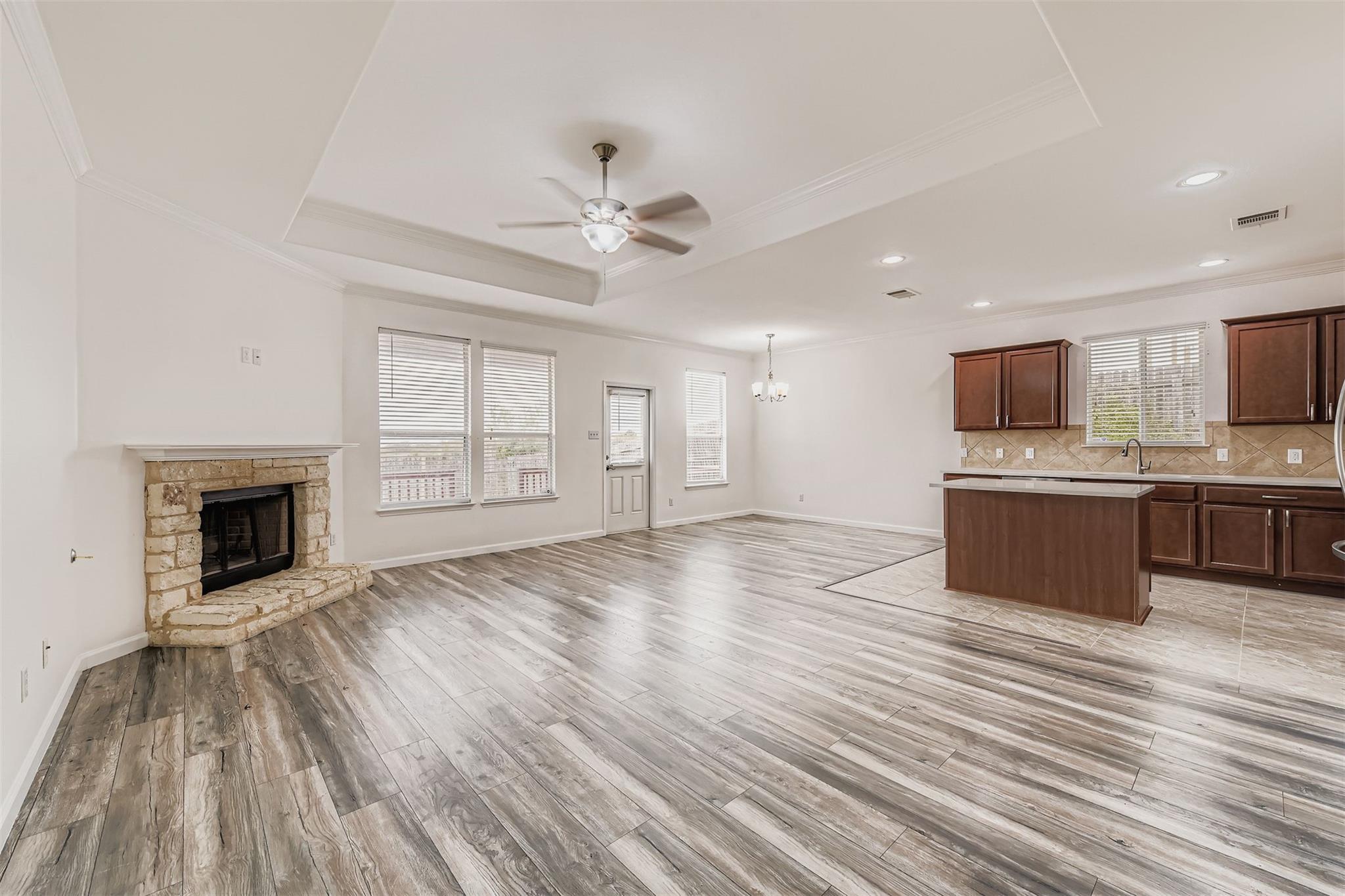 334 Nandina Dr, Buda, TX 78610