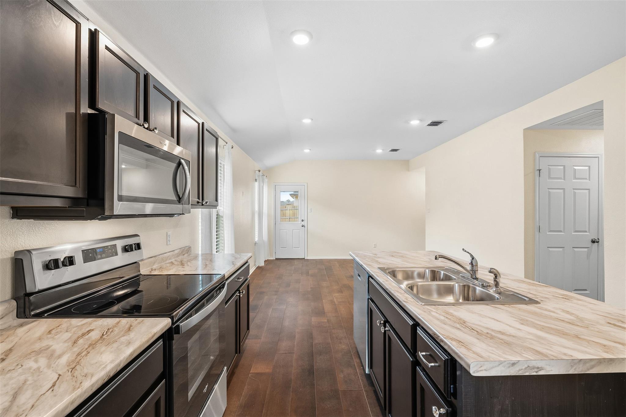 1012 Chambray Dr, Troy, TX 76579