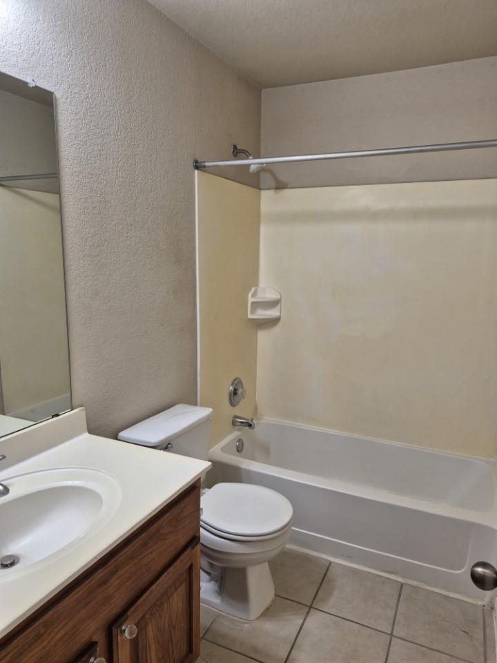 808 Busleigh Castle Way, Pflugerville, TX 78660