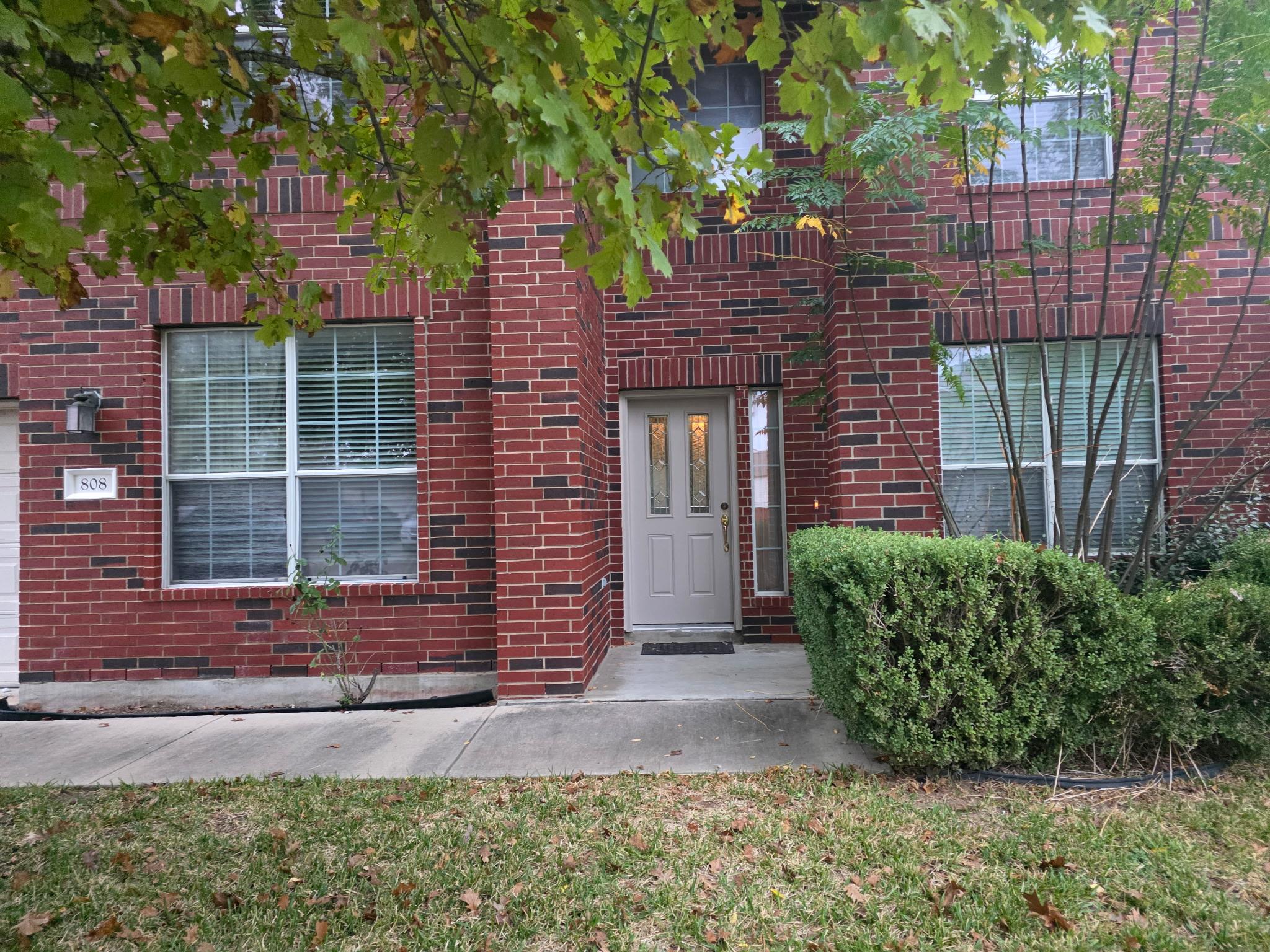 808 Busleigh Castle Way, Pflugerville, TX 78660