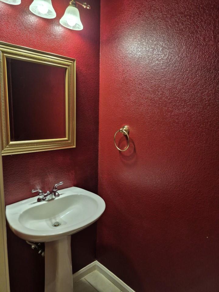 808 Busleigh Castle Way, Pflugerville, TX 78660