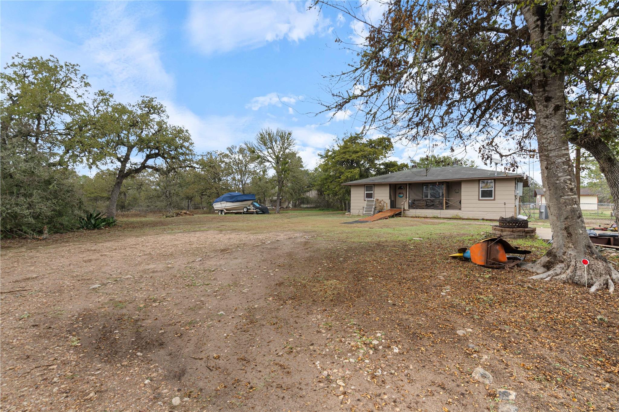 250 Rick Rd, La Grange, TX 78945