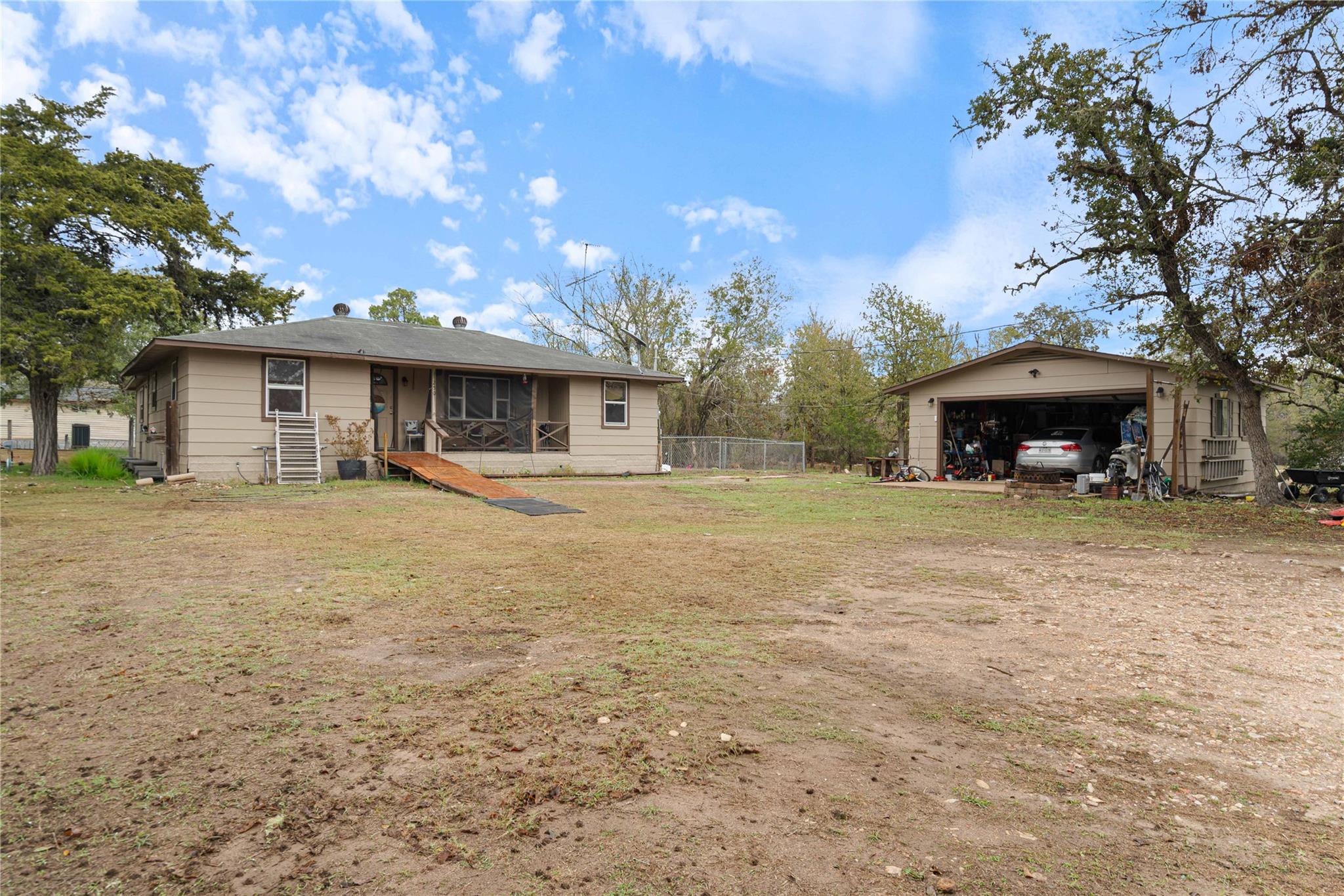 250 Rick Rd, La Grange, TX 78945