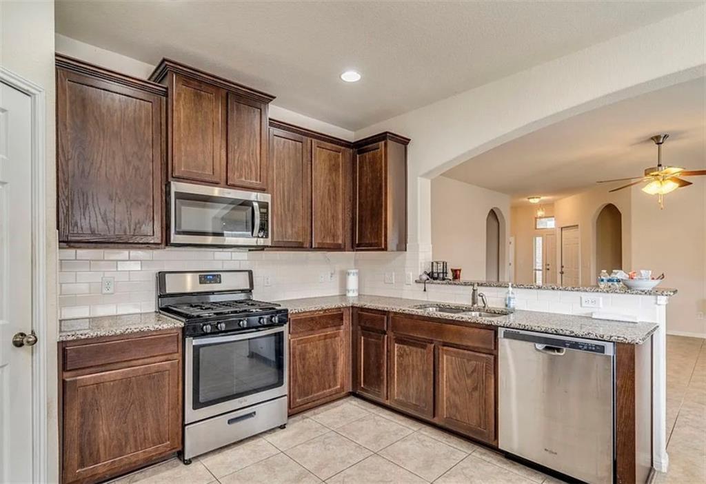 104 Beech Creek Ln, Leander, TX 78641