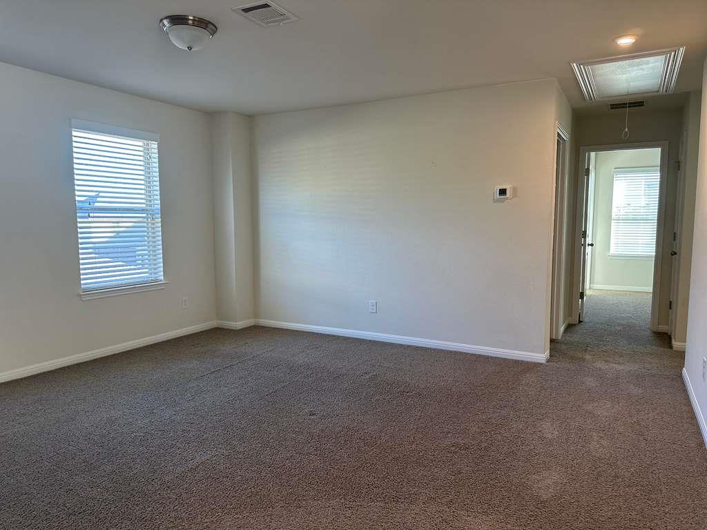 2921 Barbed Wire St, Round Rock, TX 78664