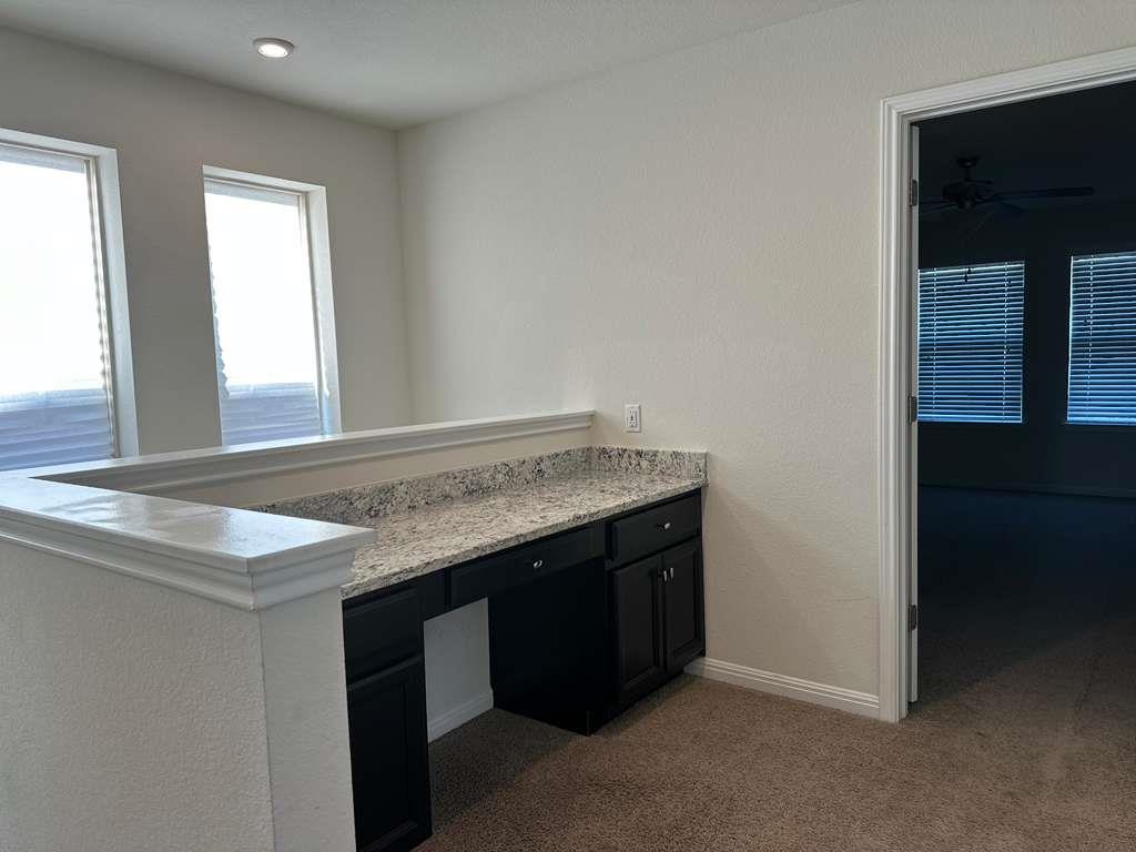 2921 Barbed Wire St, Round Rock, TX 78664