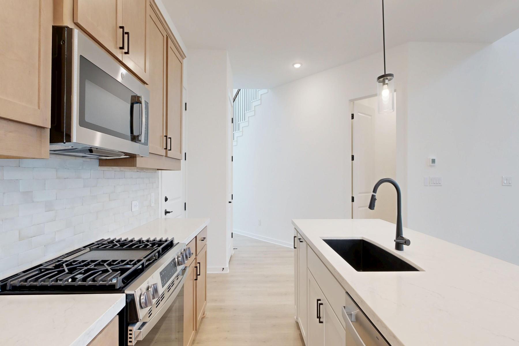 591 Darley Oaks Dr, Dripping Springs, TX 78620