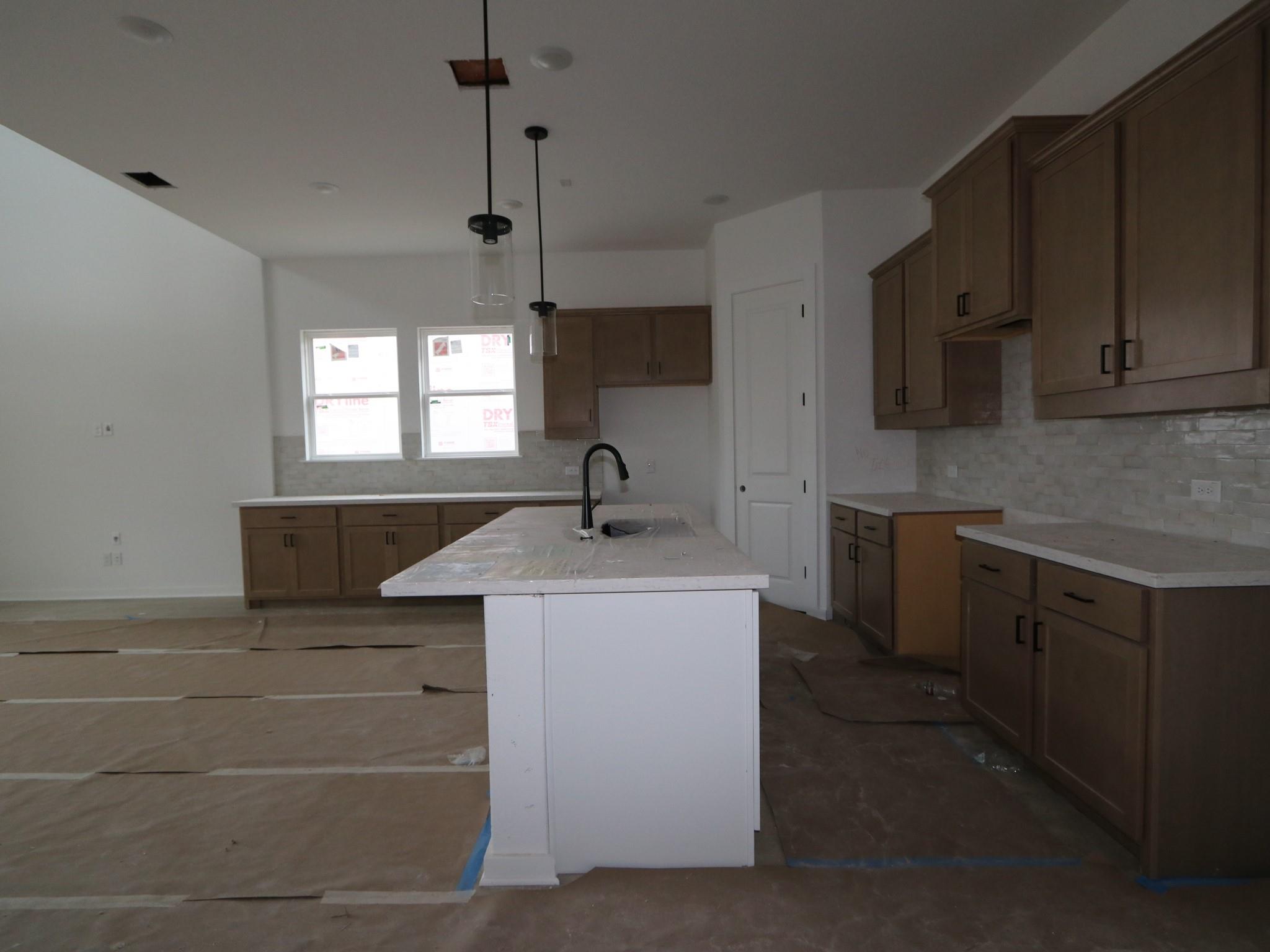 591 Darley Oaks Dr, Dripping Springs, TX 78620