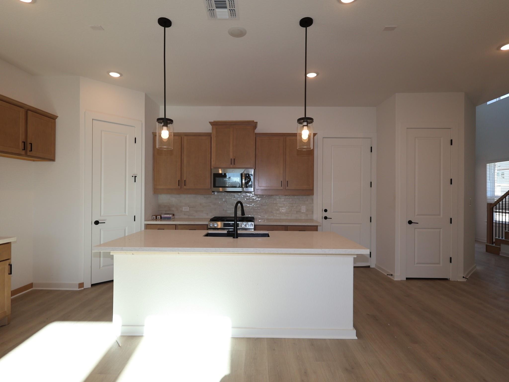 591 Darley Oaks Dr, Dripping Springs, TX 78620