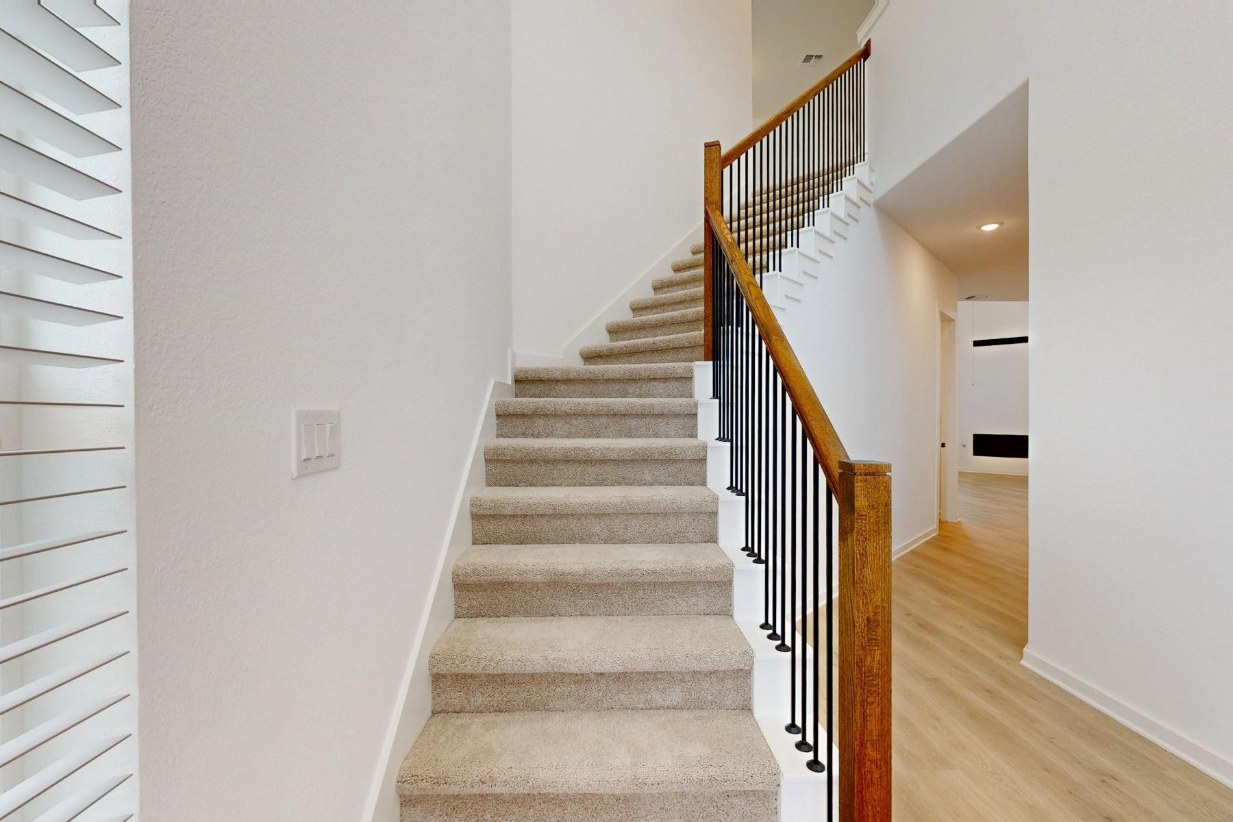 591 Darley Oaks Dr, Dripping Springs, TX 78620