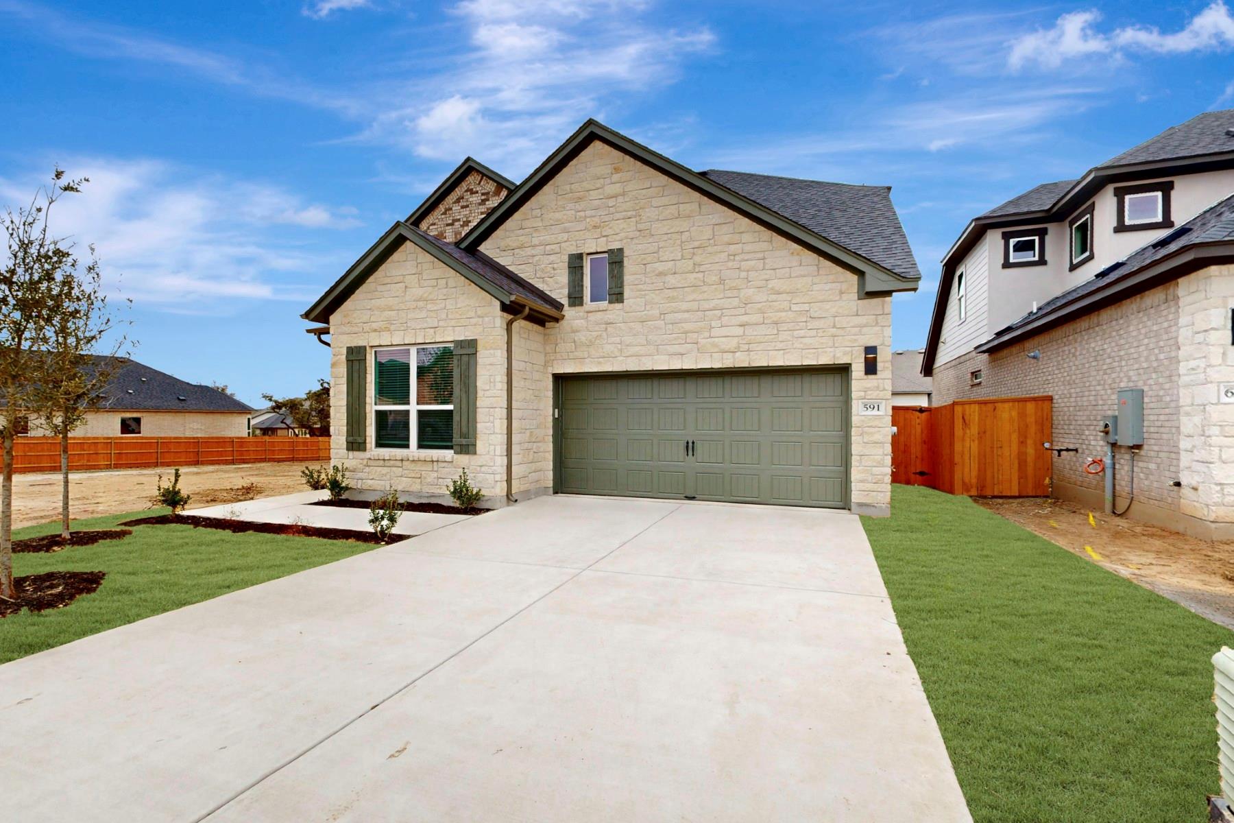 591 Darley Oaks Dr, Dripping Springs, TX 78620