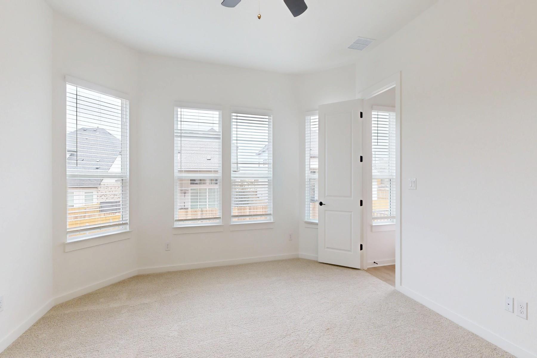 591 Darley Oaks Dr, Dripping Springs, TX 78620