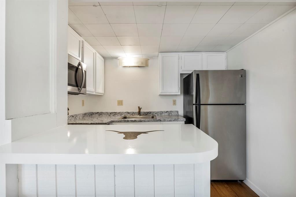 1000 W 26th St # 220, Austin, TX 78705