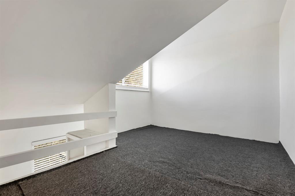 1000 W 26th St # 220, Austin, TX 78705