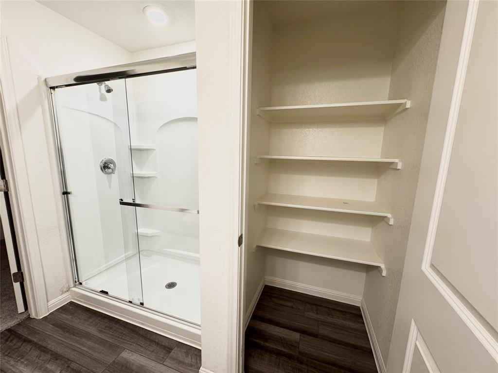 102 Gemsbok Rd, Hutto, TX 78634