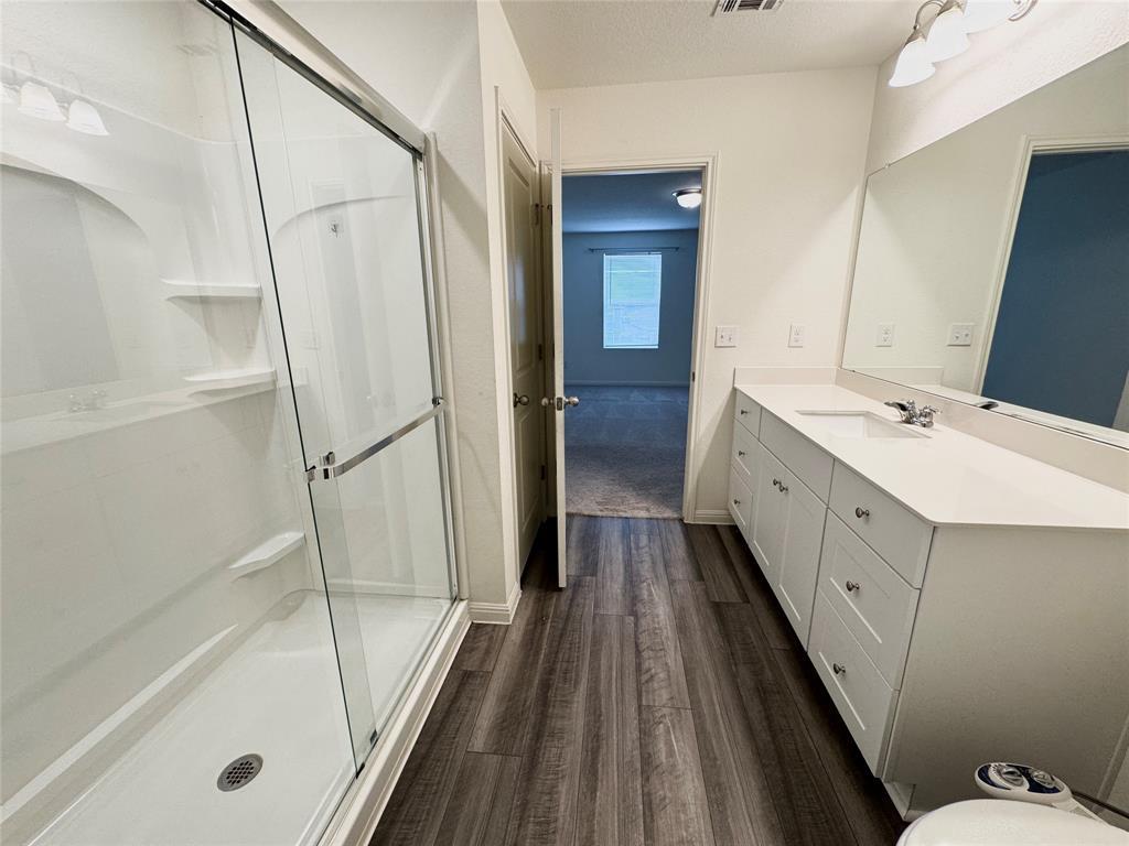 102 Gemsbok Rd, Hutto, TX 78634