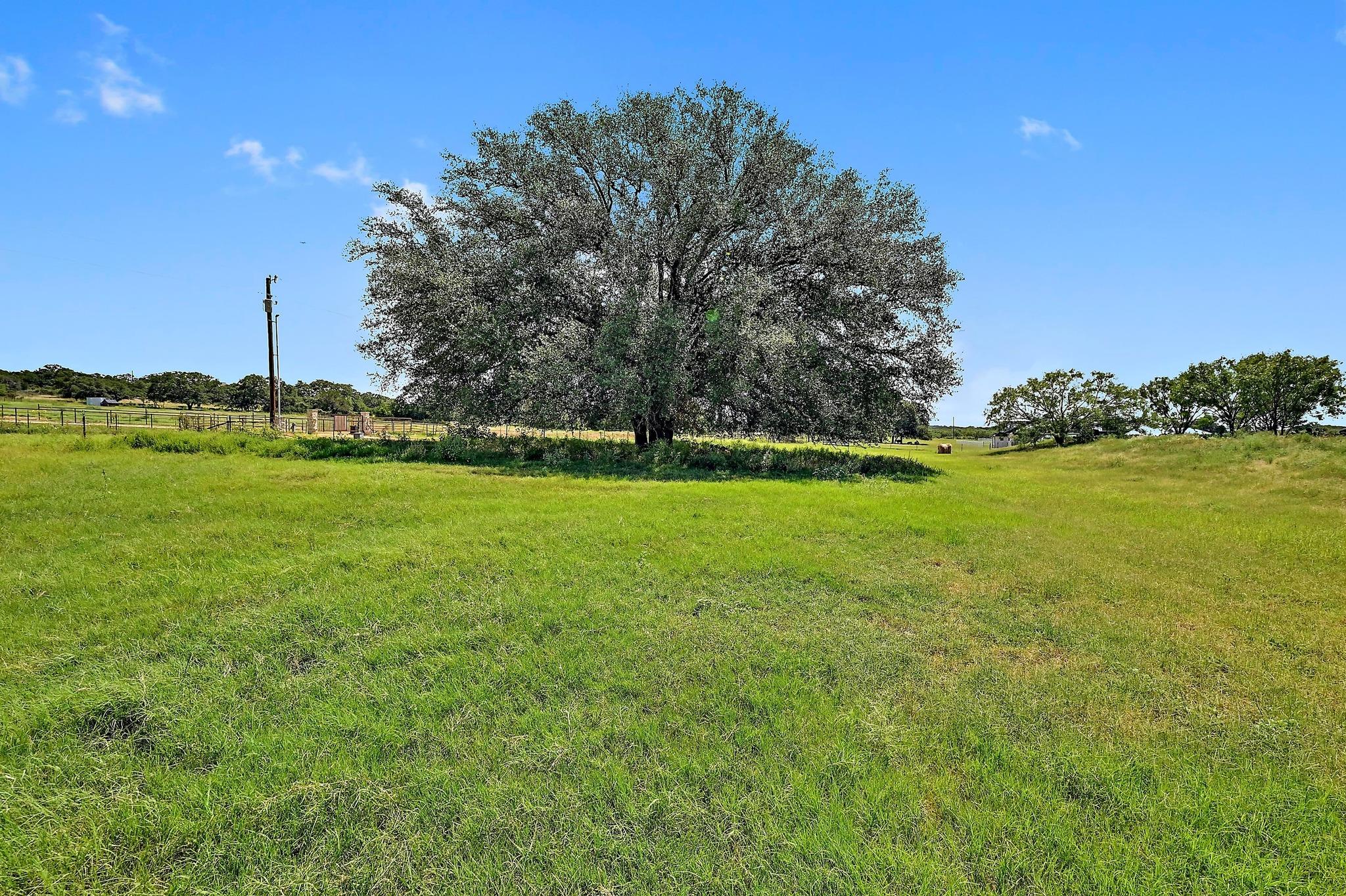 255 Skyline Dr, Marble Falls, TX 78654