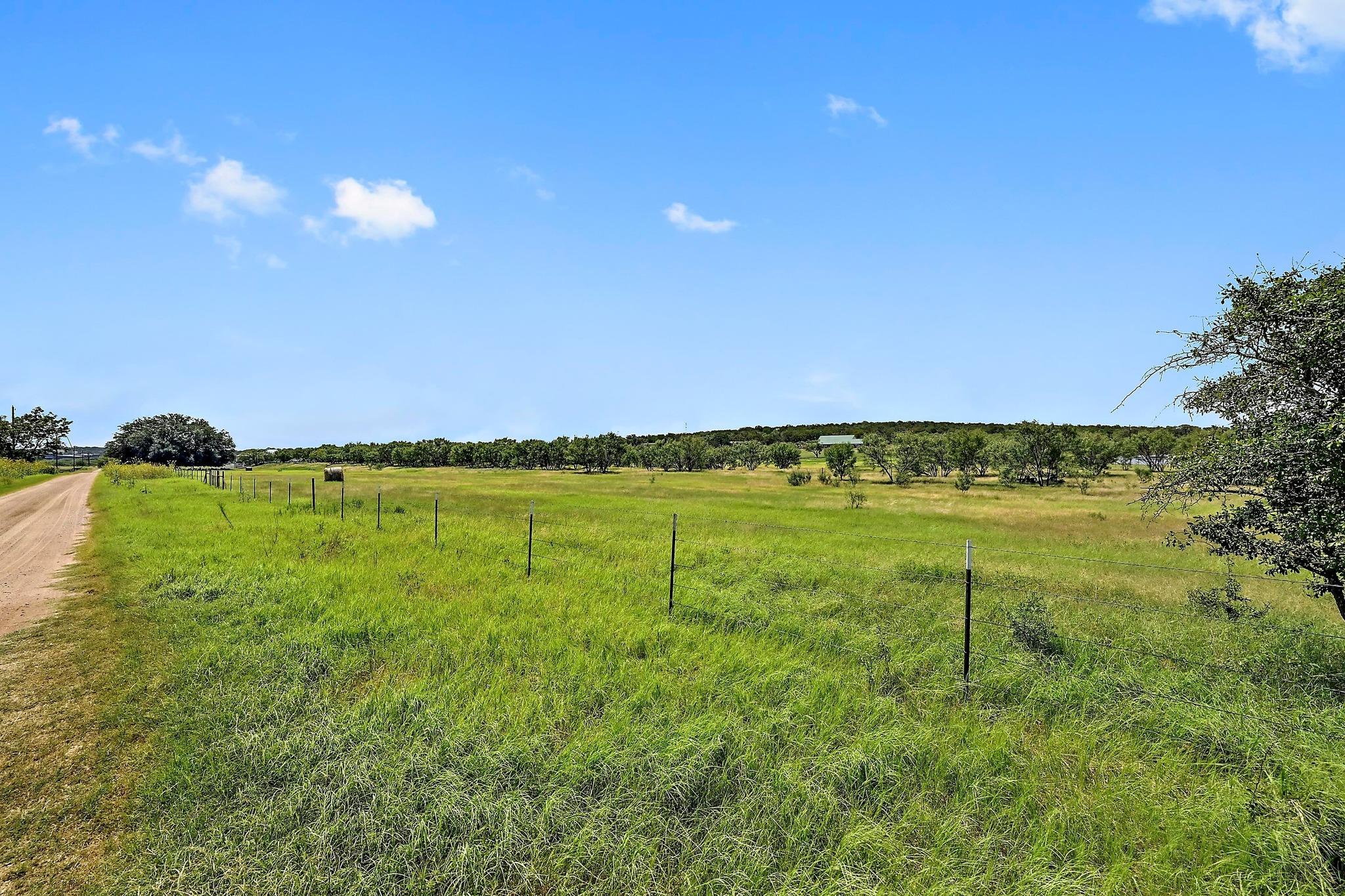 255 Skyline Dr, Marble Falls, TX 78654