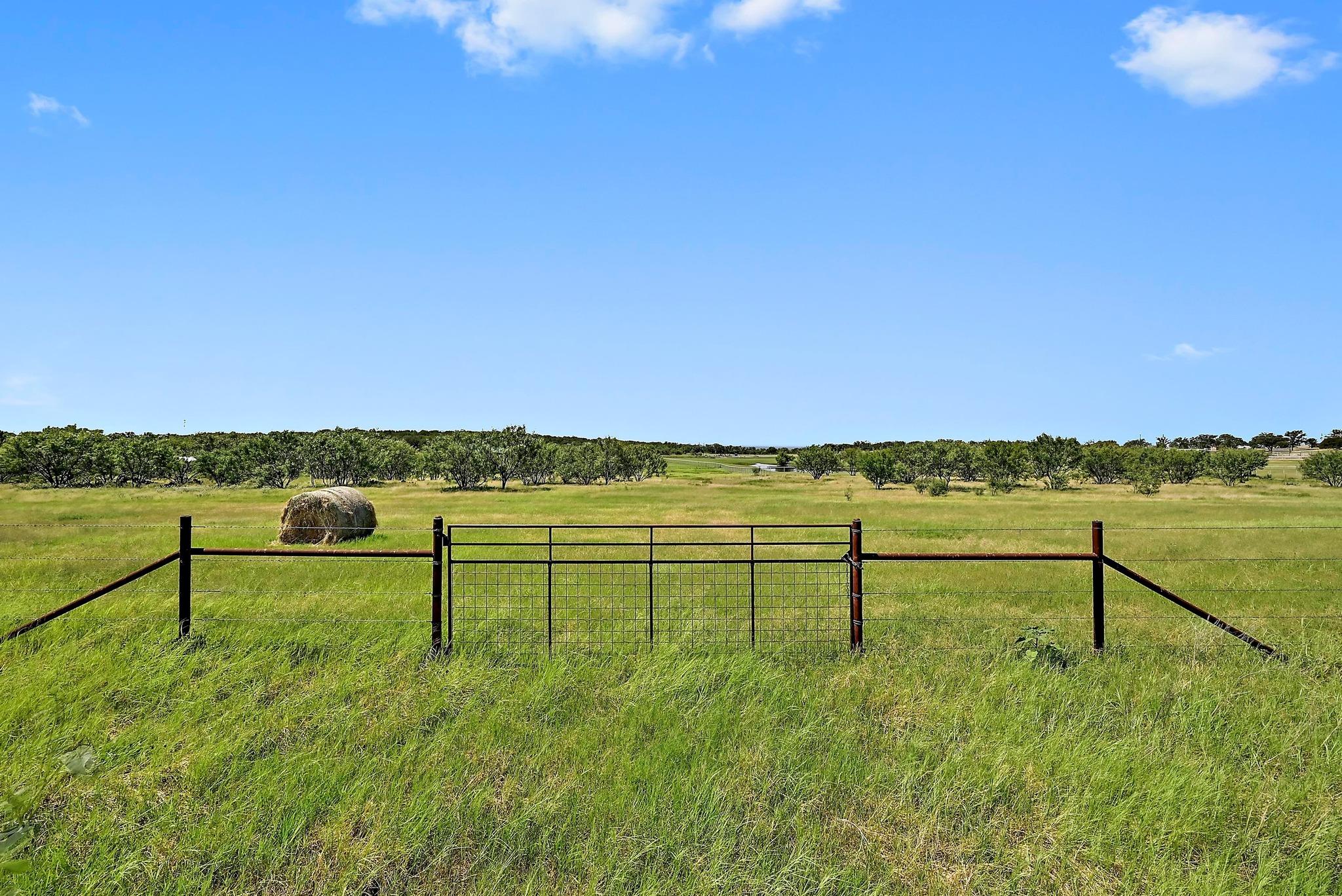 255 Skyline Dr, Marble Falls, TX 78654