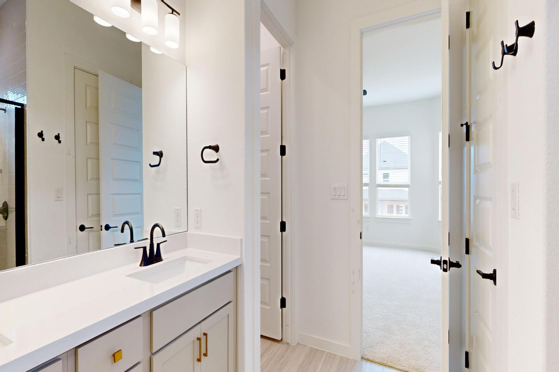 173 Bishop Wood Rd, Dripping Springs, TX 78620