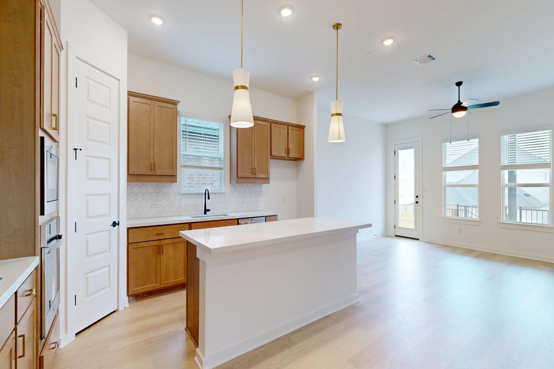 173 Bishop Wood Rd, Dripping Springs, TX 78620