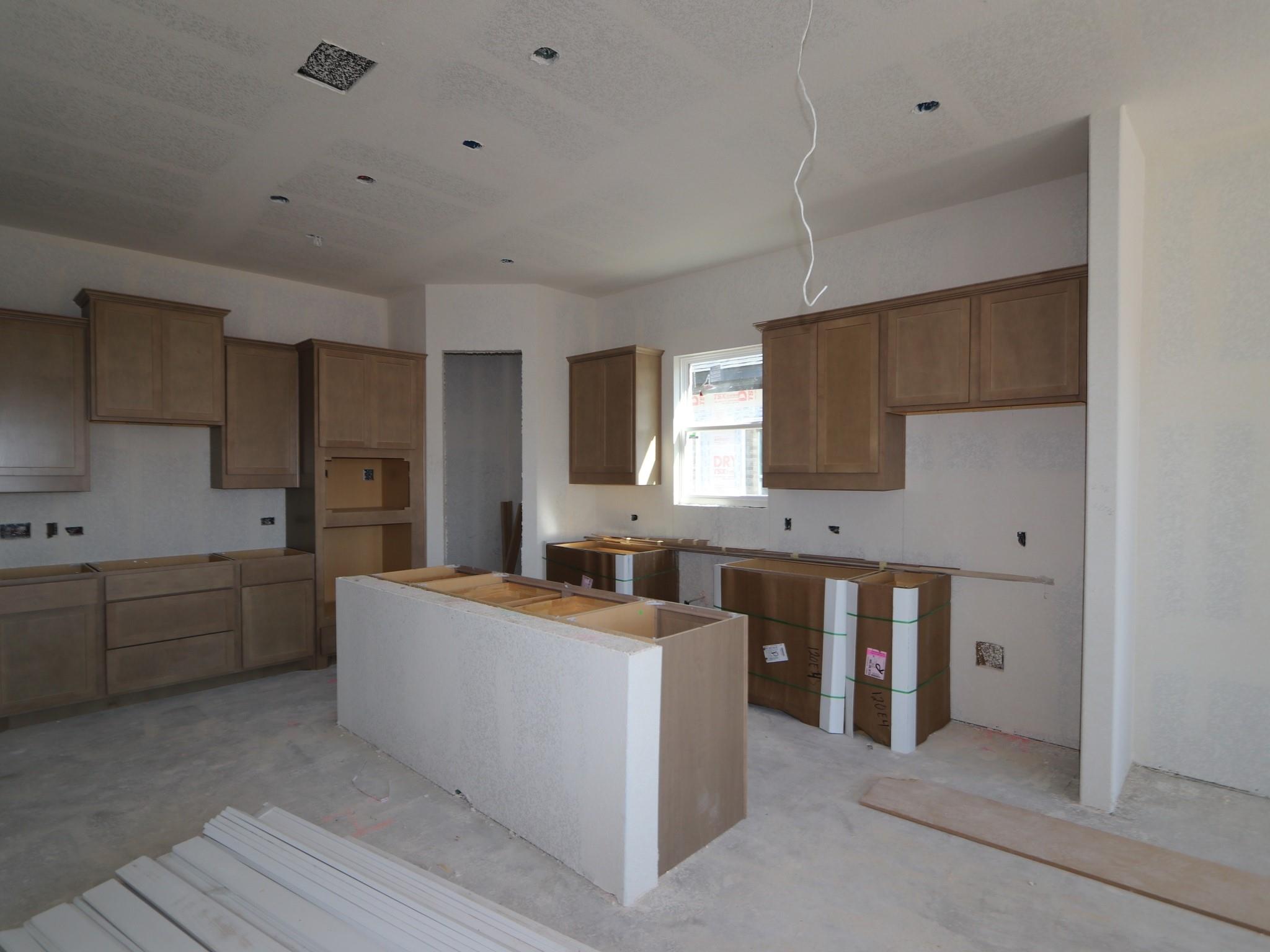 173 Bishop Wood Rd, Dripping Springs, TX 78620