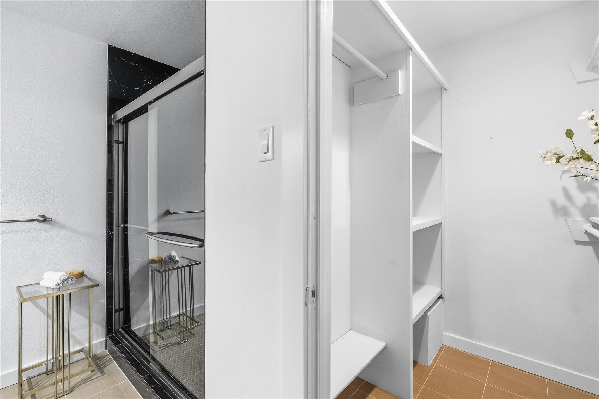 6710 Kings Pt W, Austin, TX 78723