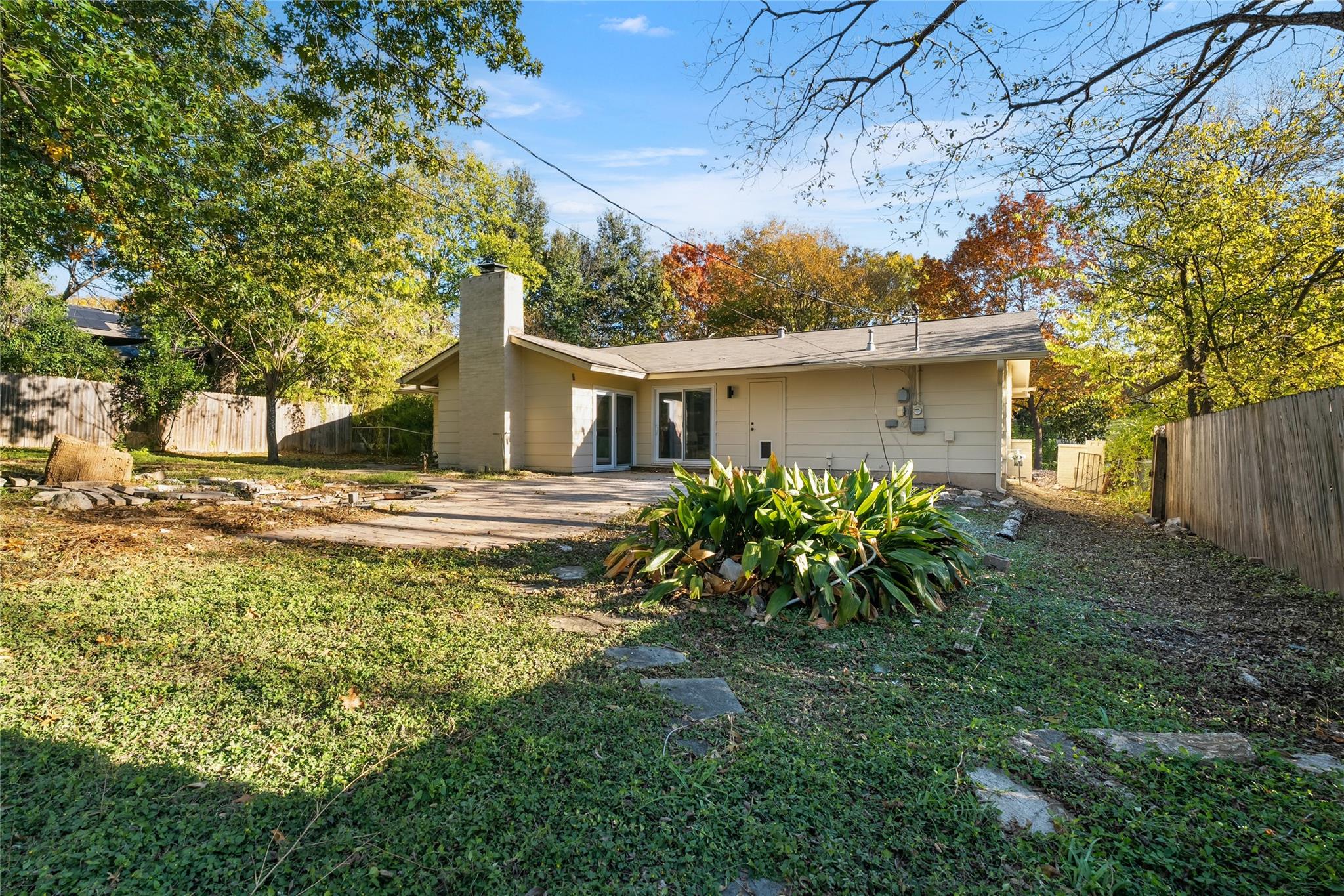 6710 Kings Pt W, Austin, TX 78723