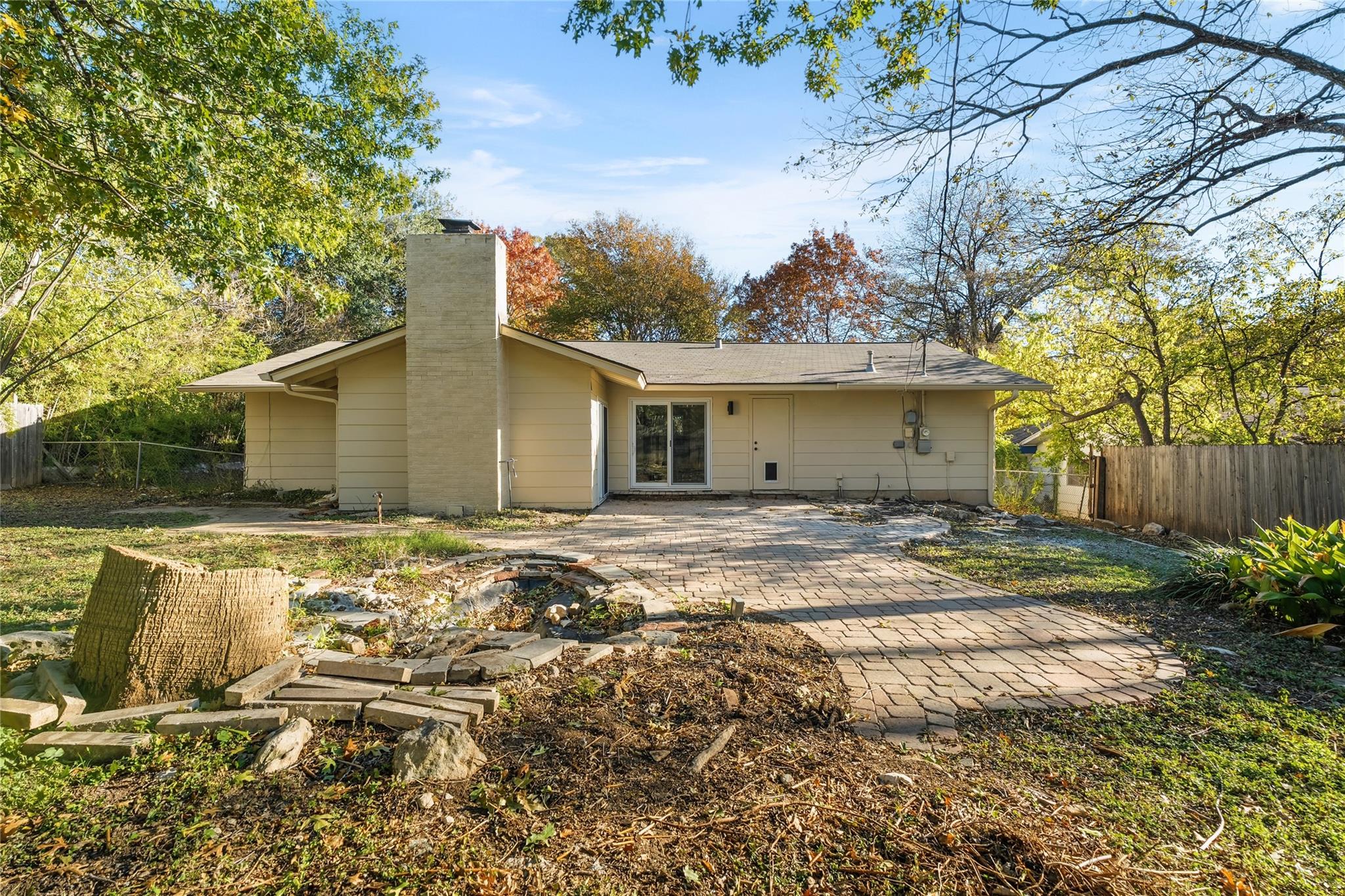 6710 Kings Pt W, Austin, TX 78723