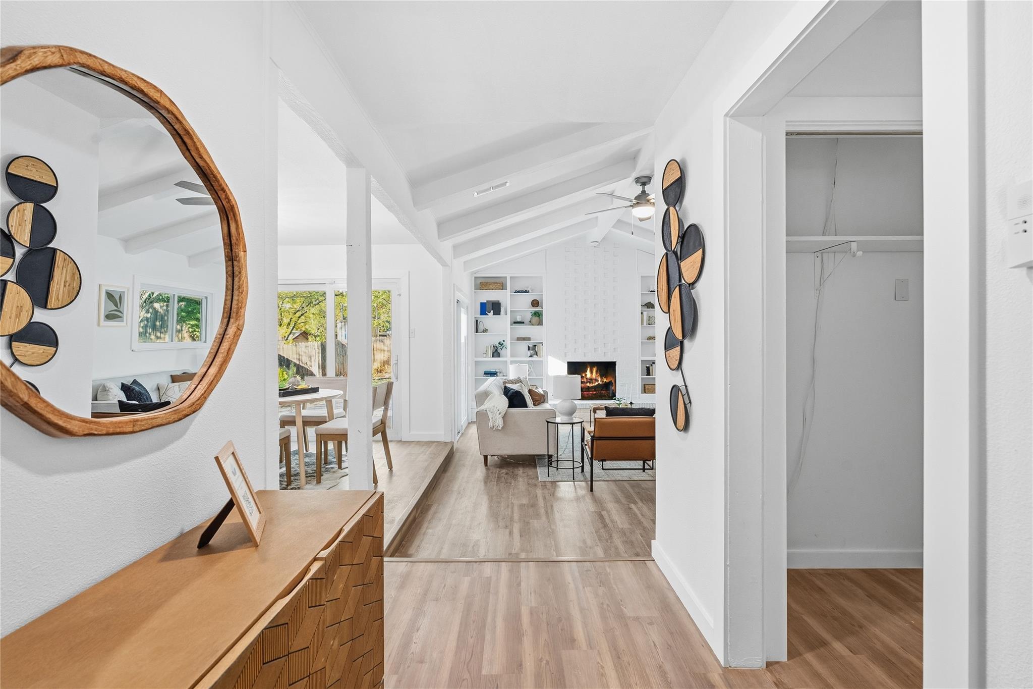 6710 Kings Pt W, Austin, TX 78723