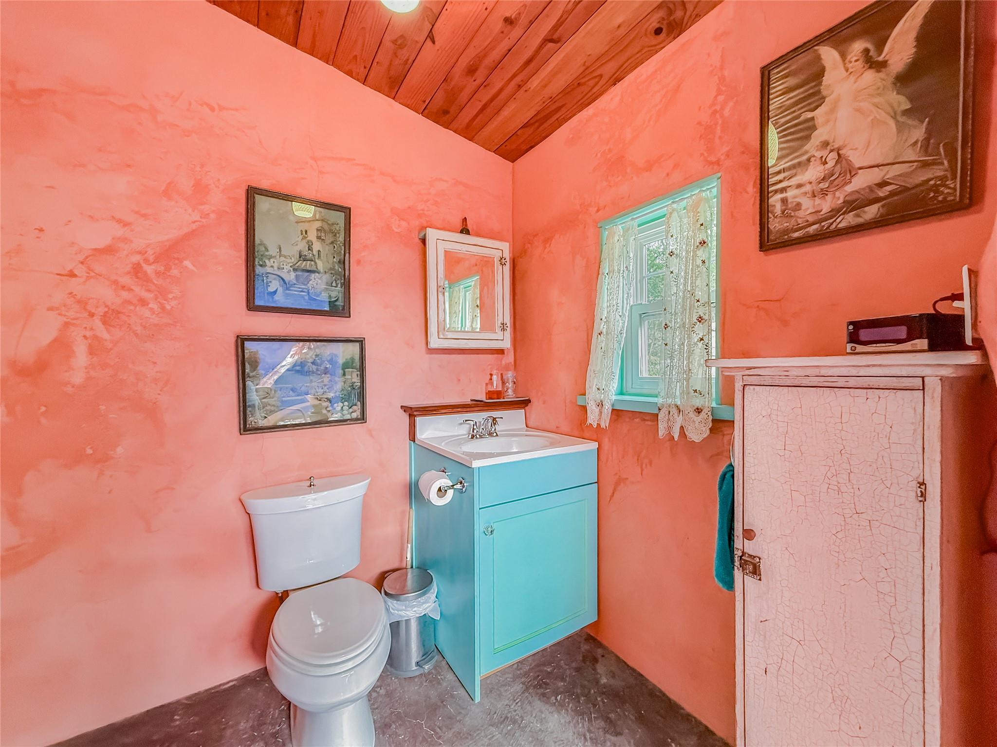 1411 County Road B, Lexington, TX 78947