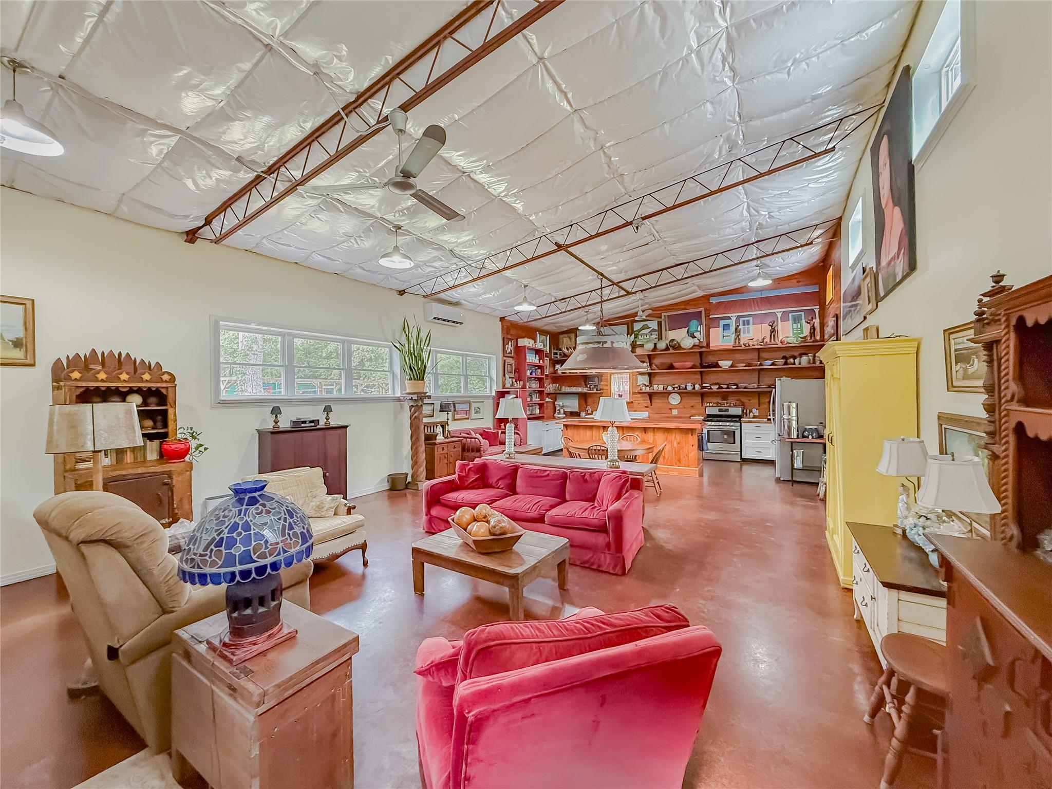 1411 County Road B, Lexington, TX 78947